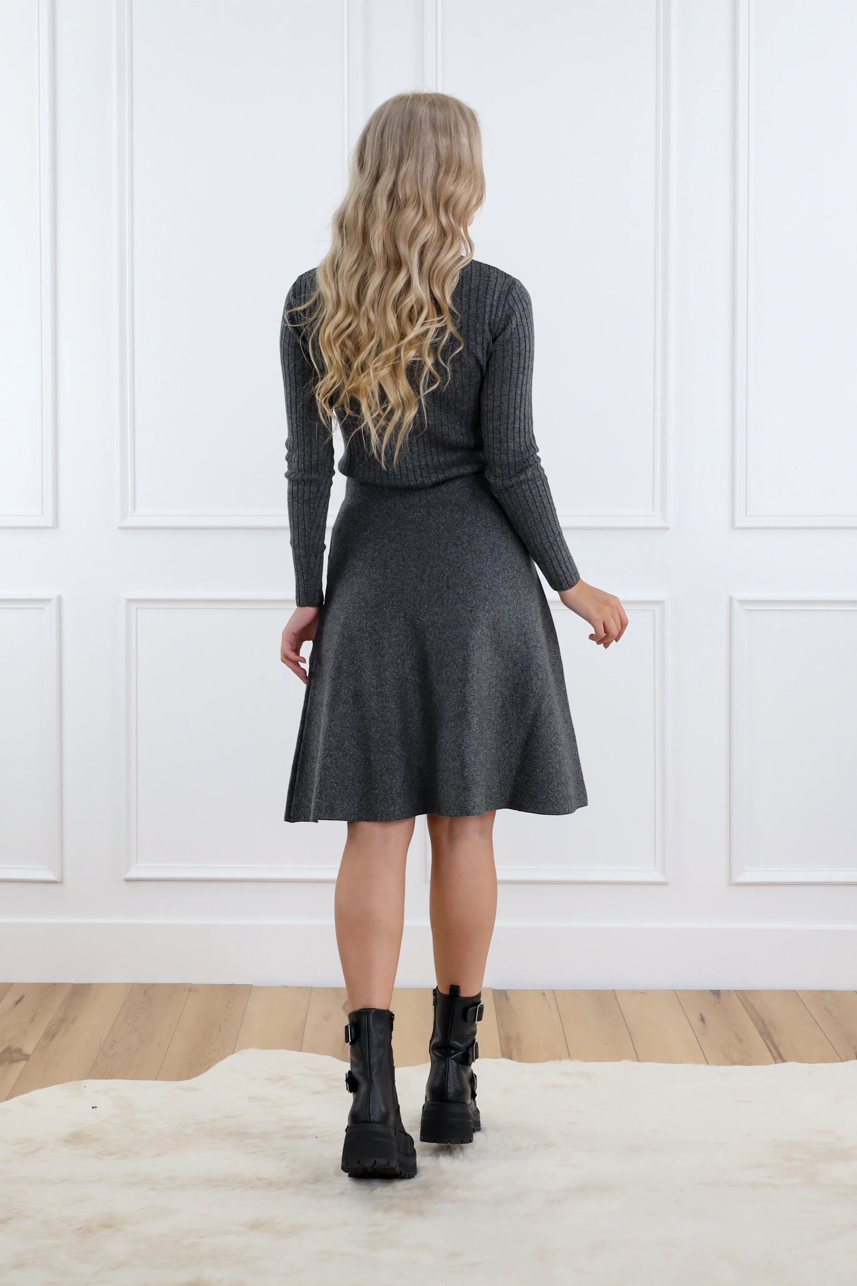Basic Knit Skirt - 23" - Image 4