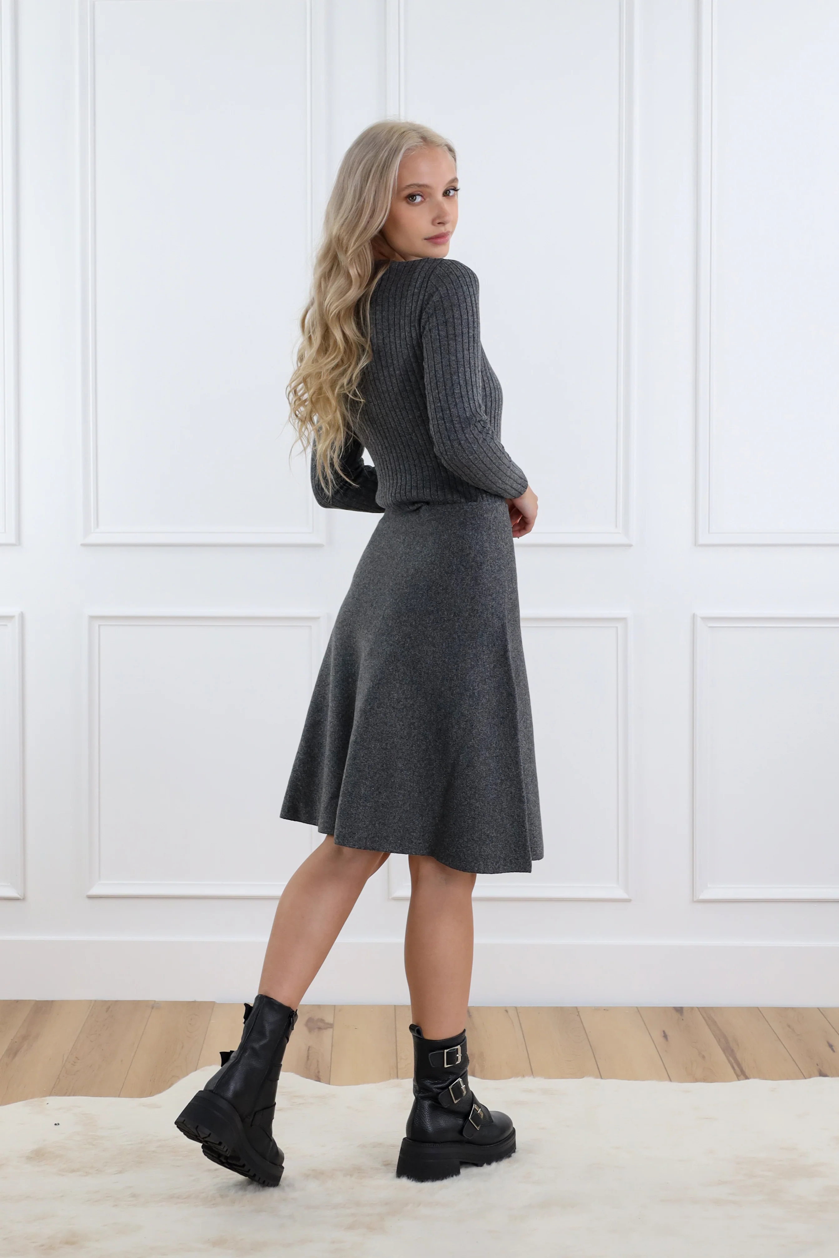 Basic Knit Skirt - 23" - Image 6