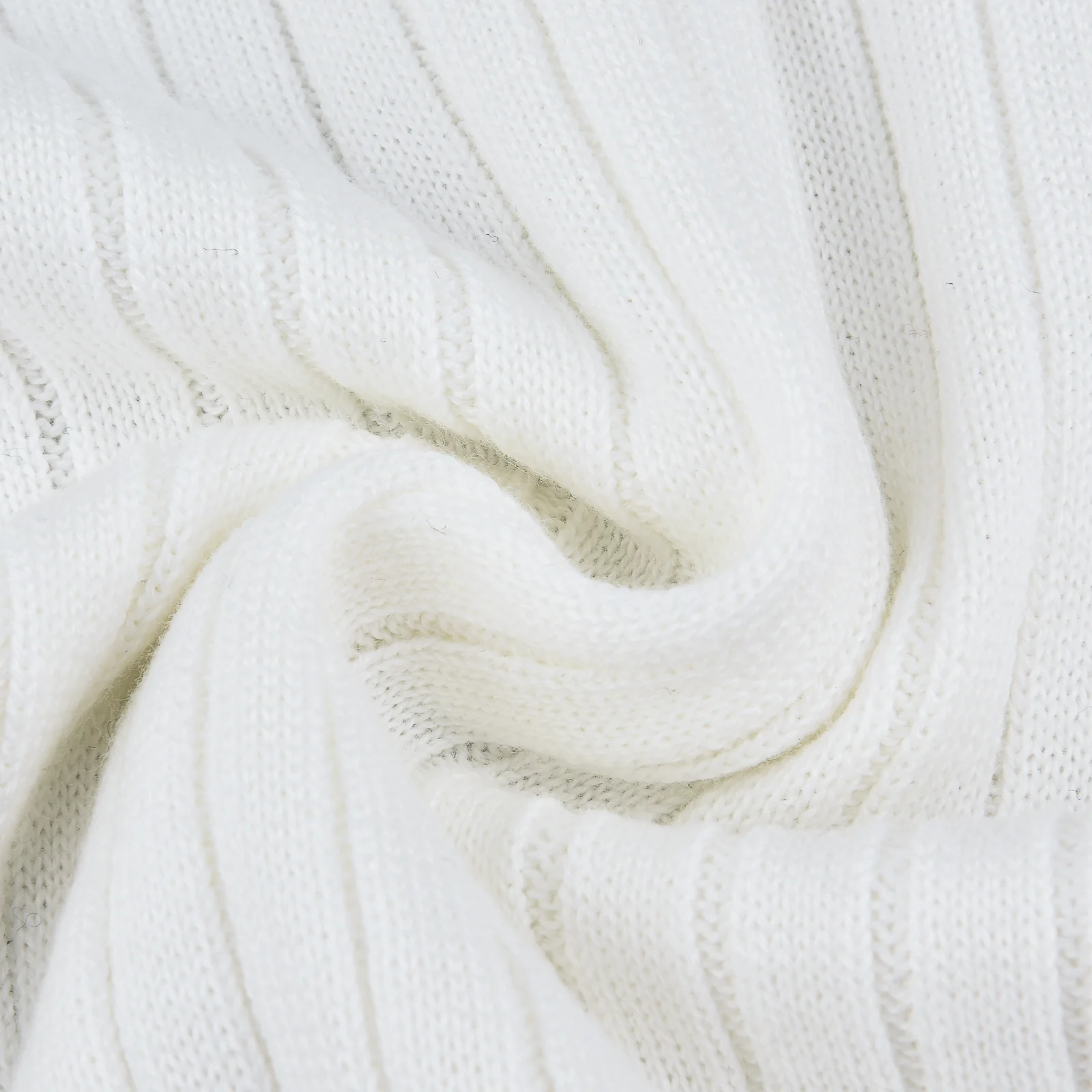 Basic Knit Turtleneck - Image 20