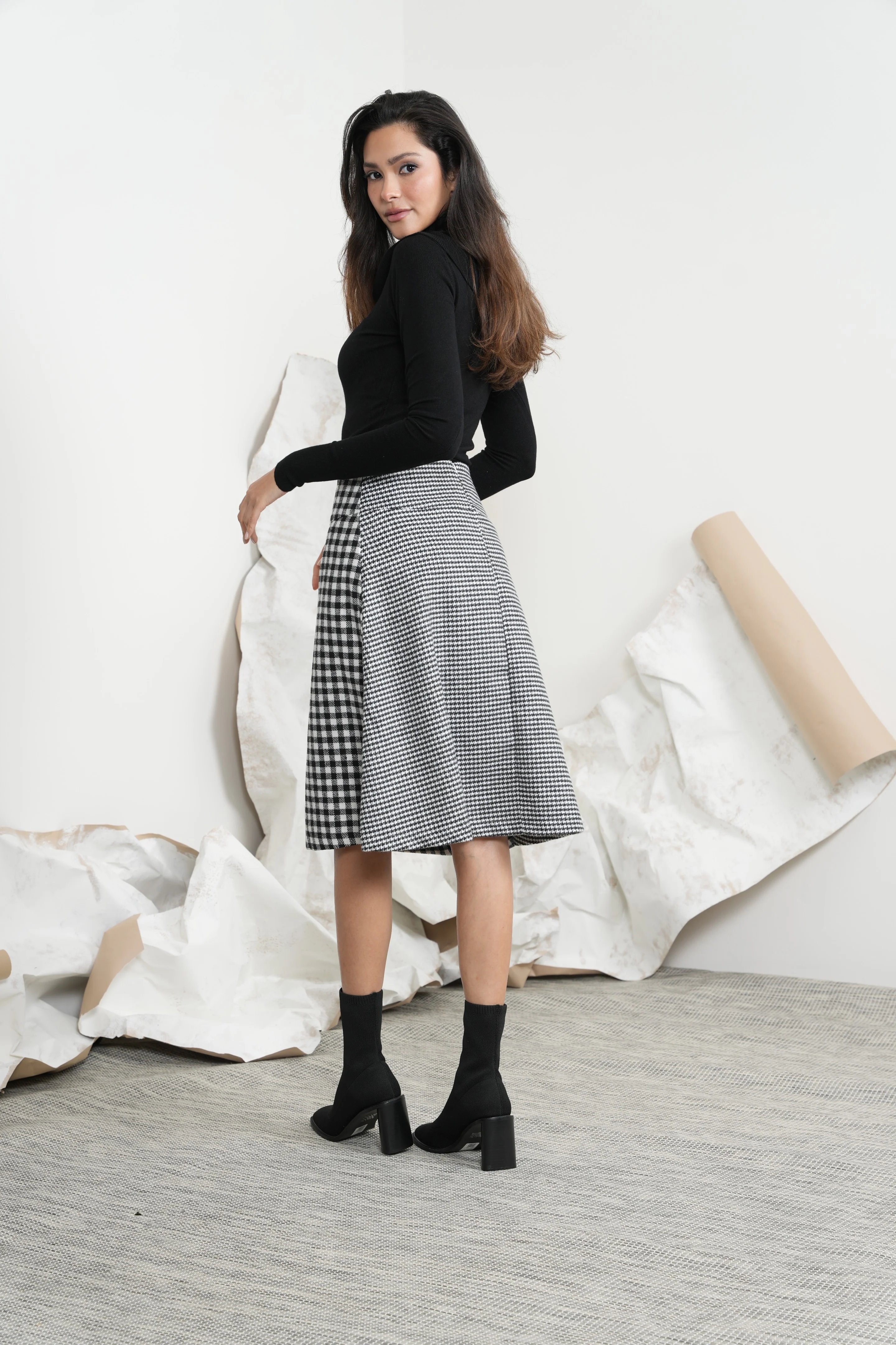 Ruffle Turtleneck - Image 11
