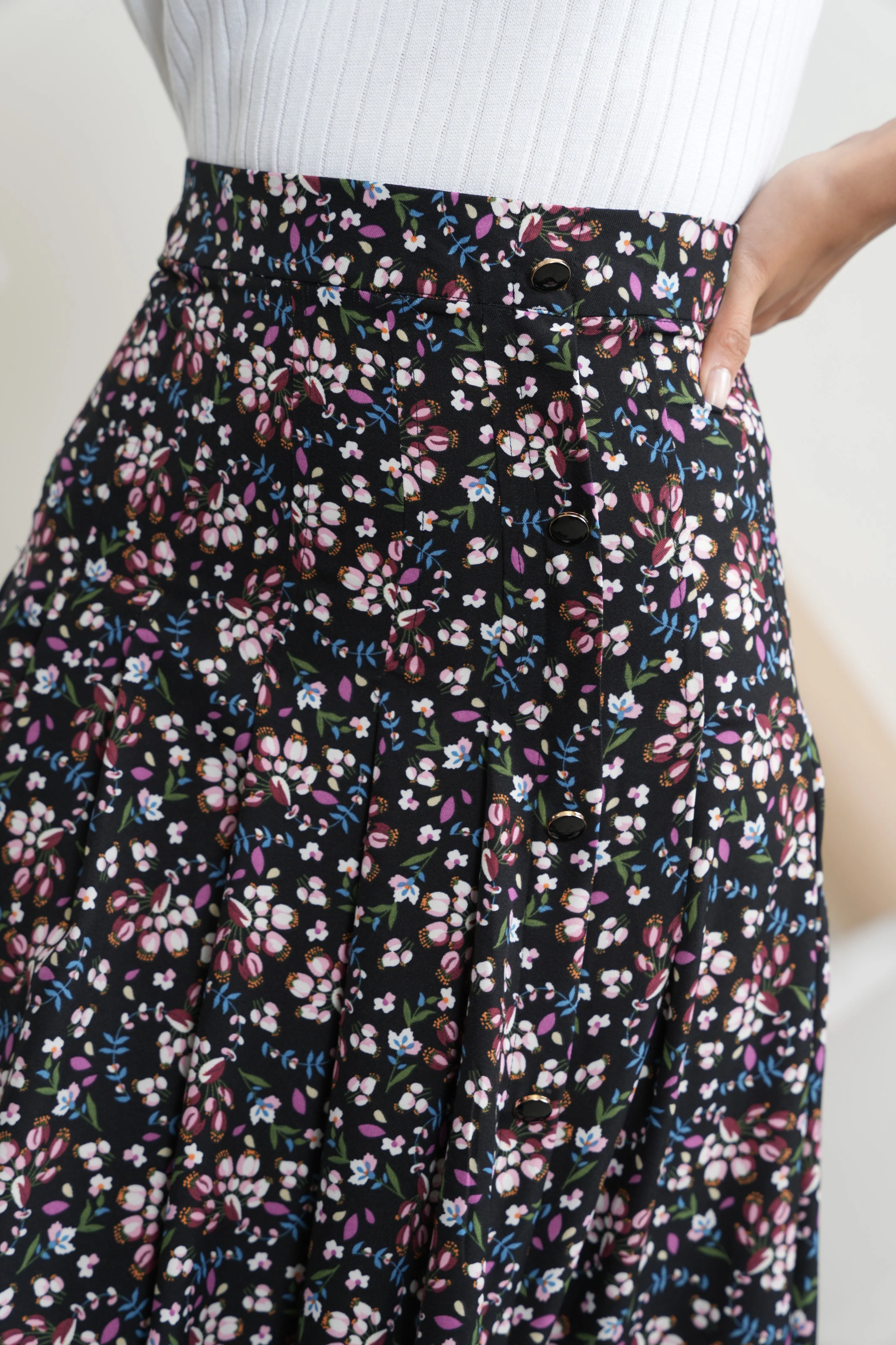 Print Pleated Buttons Skirt - Image 15
