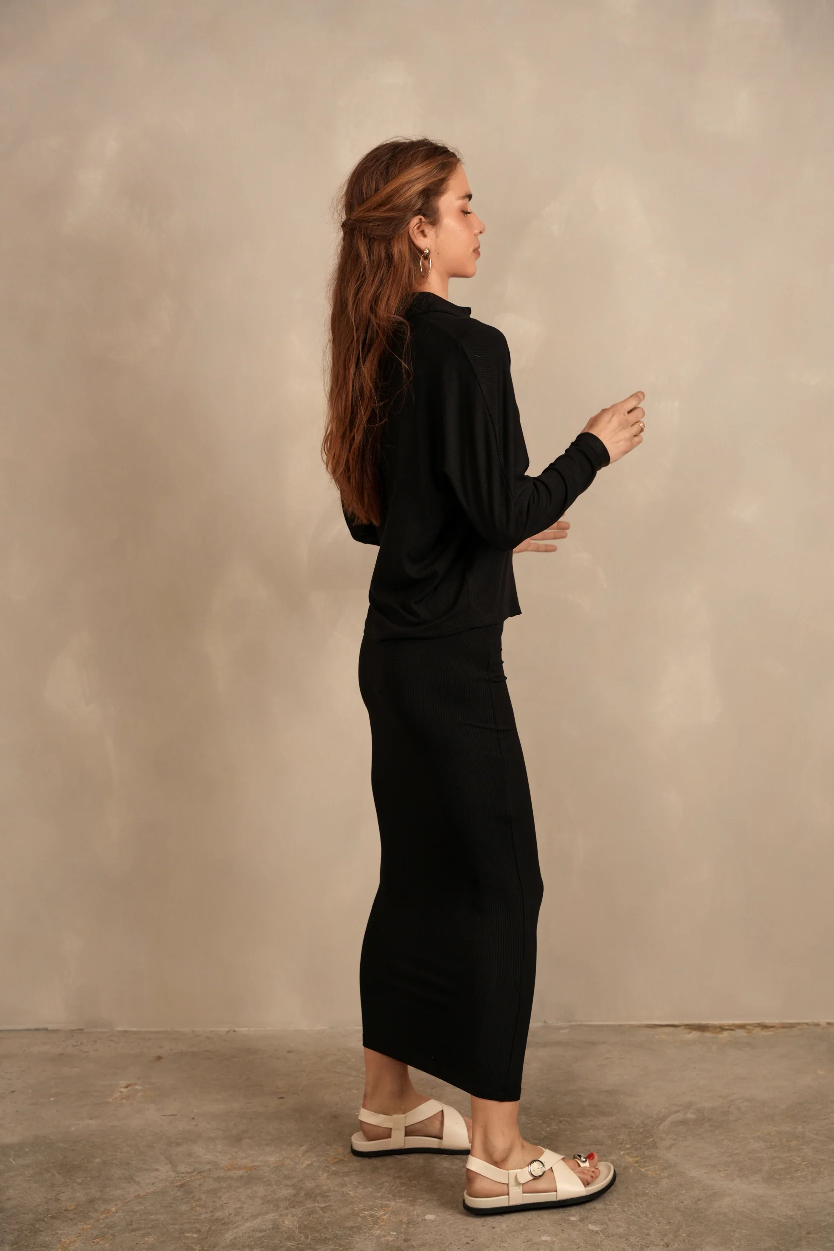 Soft Rib Straight Midi Skirt - Image 19