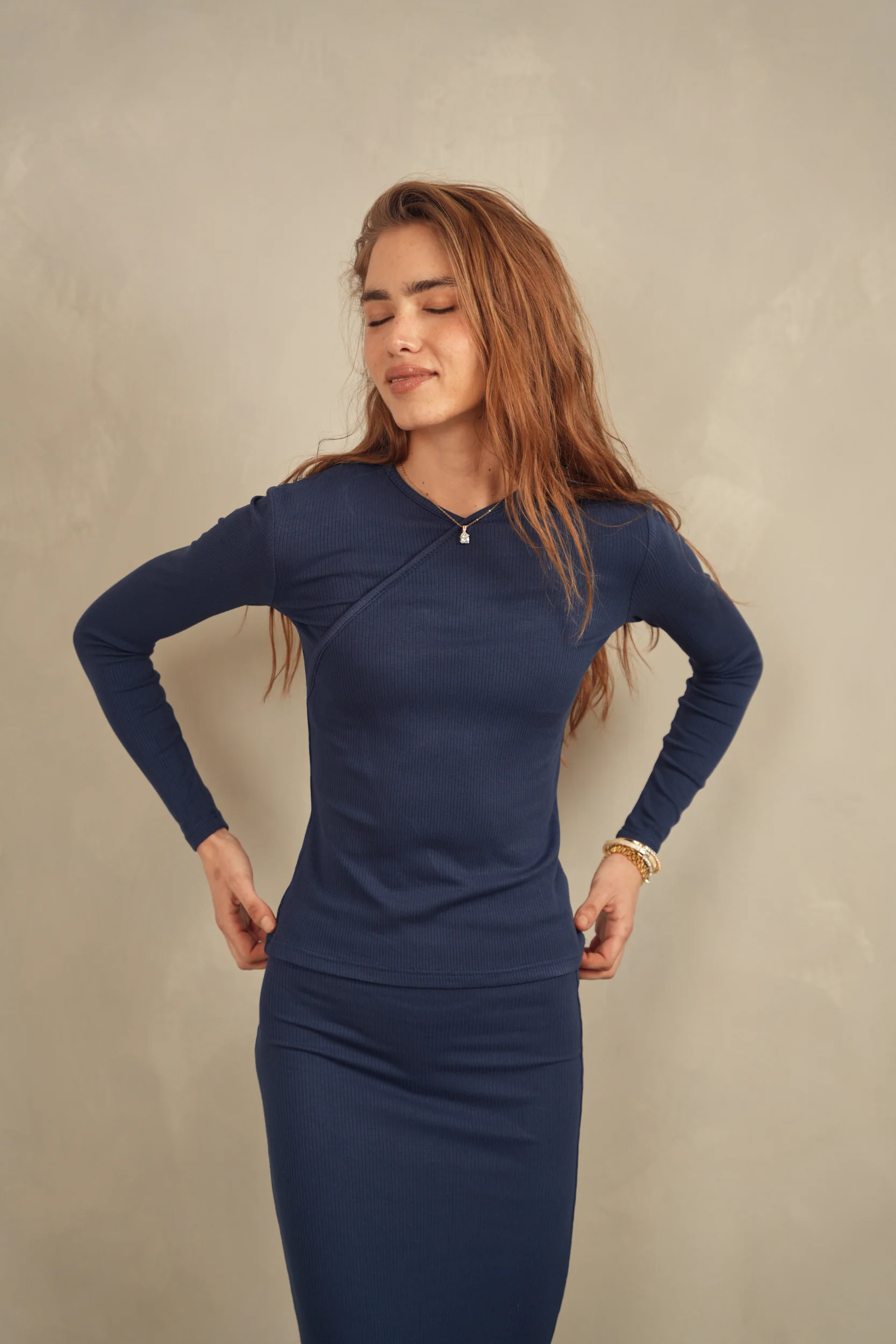 Soft Rib V tee - Image 16