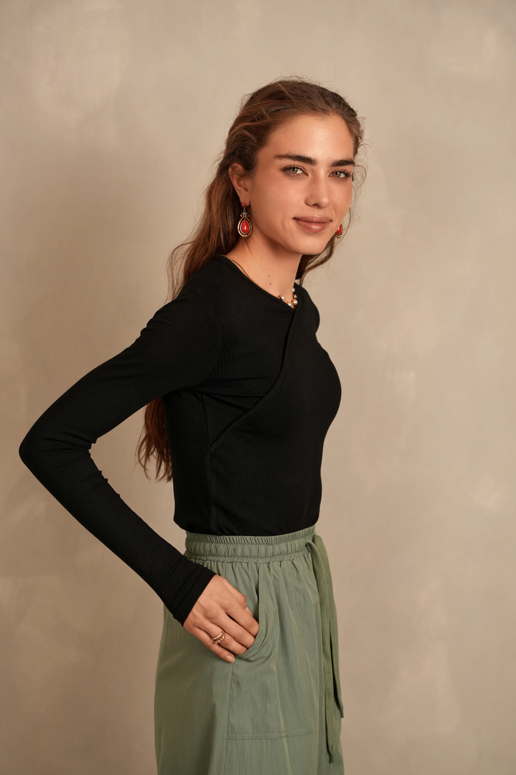Soft Rib V tee - Image 27