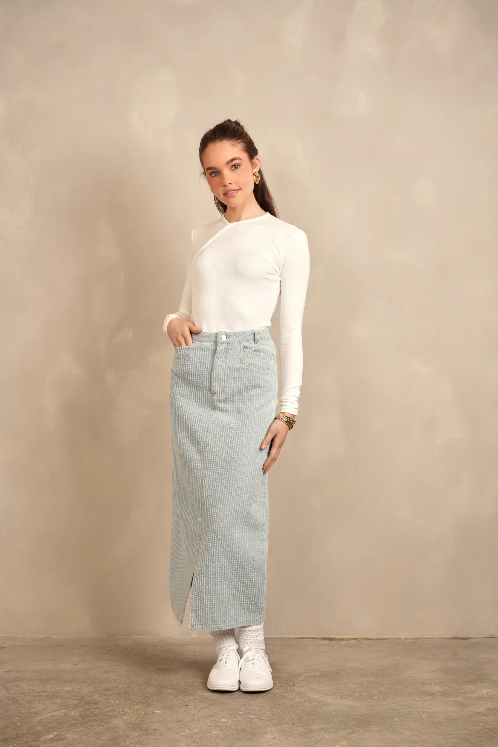Soft Rib V tee - Image 31
