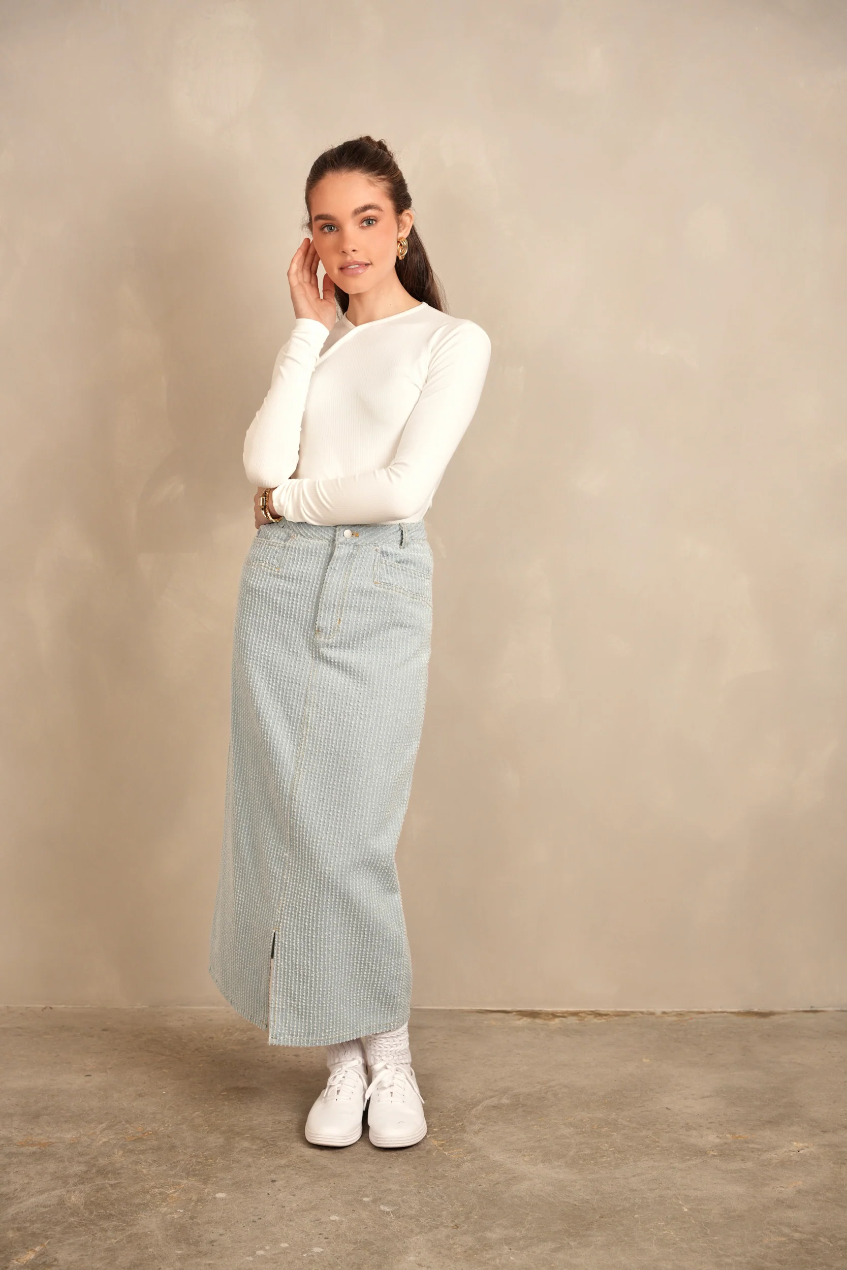 Soft Rib V tee - Image 32
