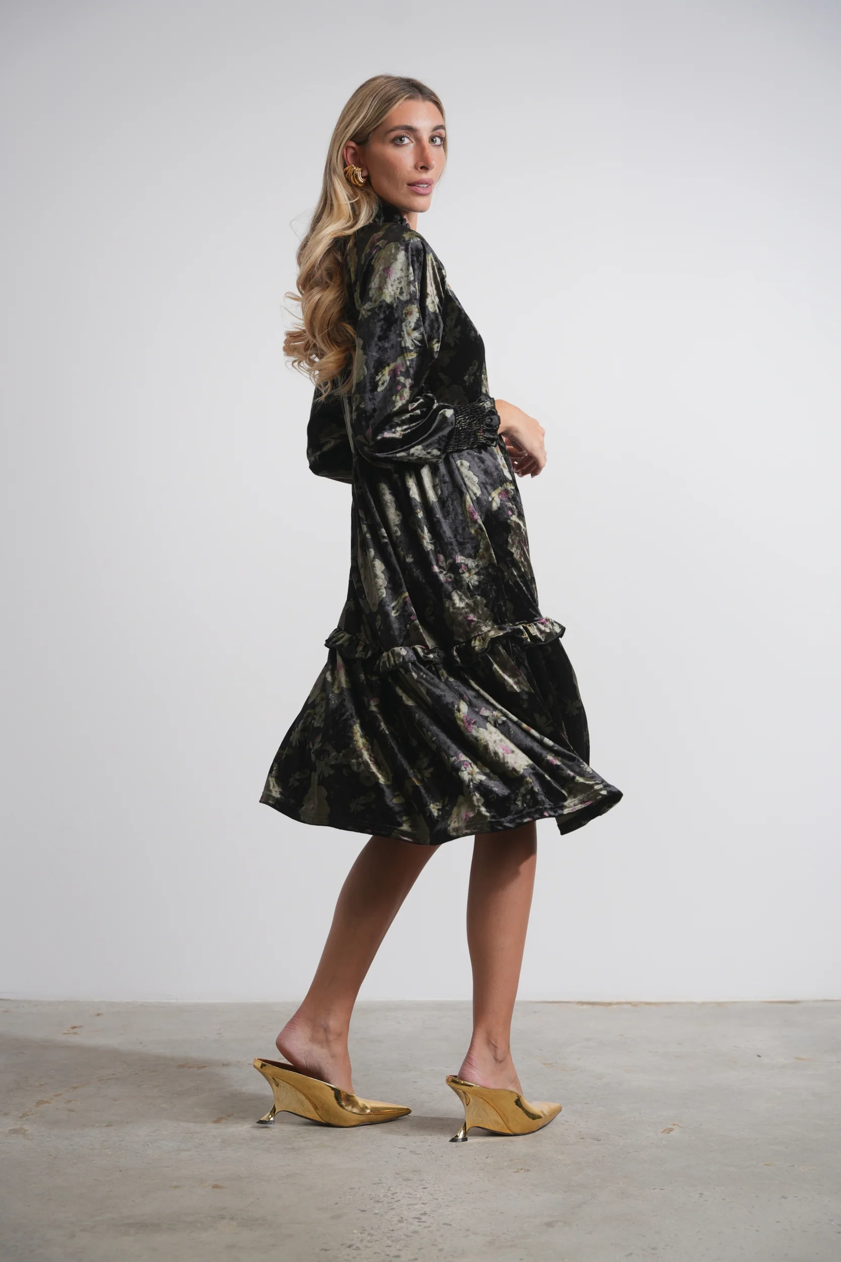 Velour dress - Image 10