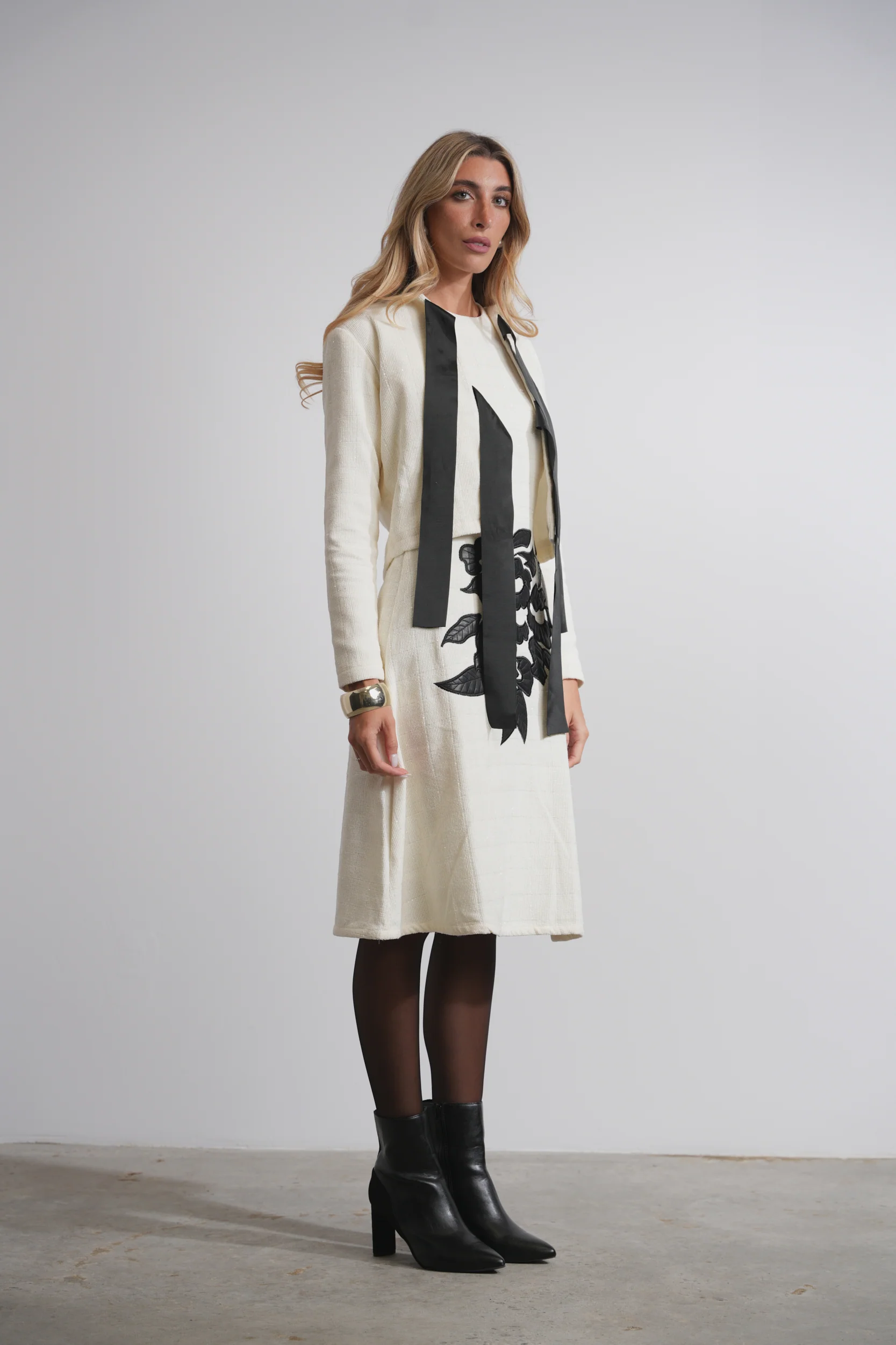 The Eleanor Embroidered Tweed Jumper - Image 22