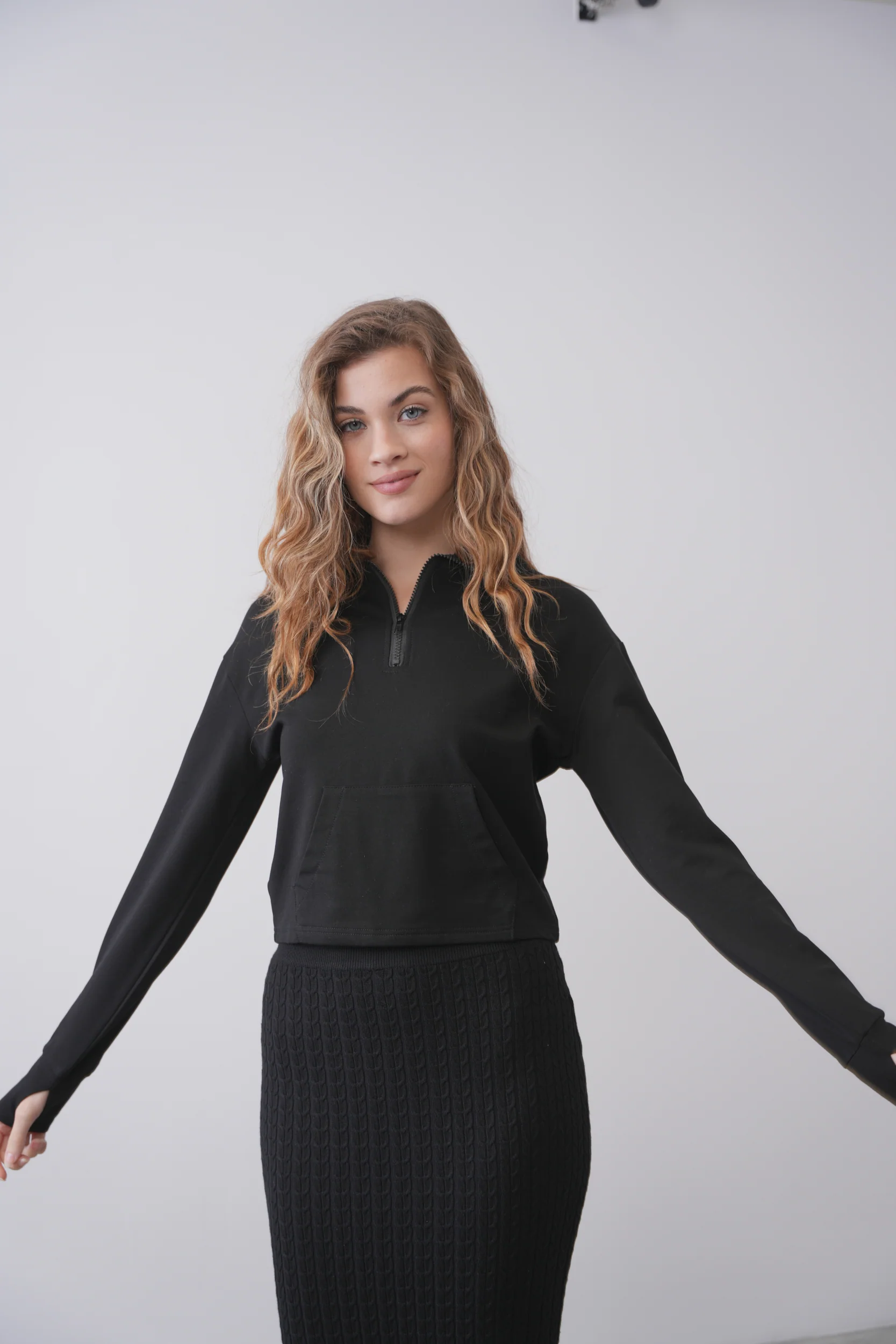 Crop Collared Sweatshirt - Image 15