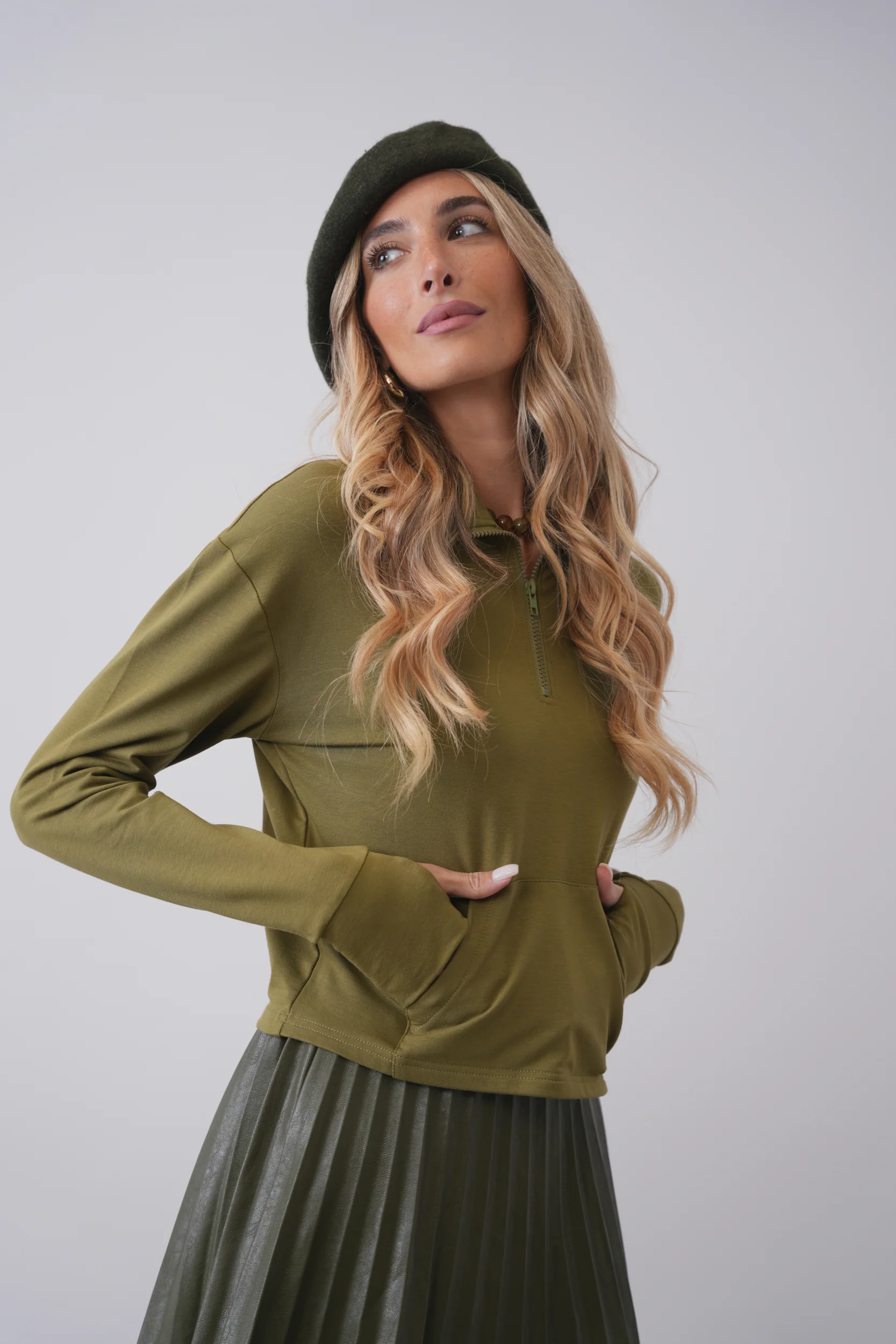 Crop Collared Sweatshirt - Image 8