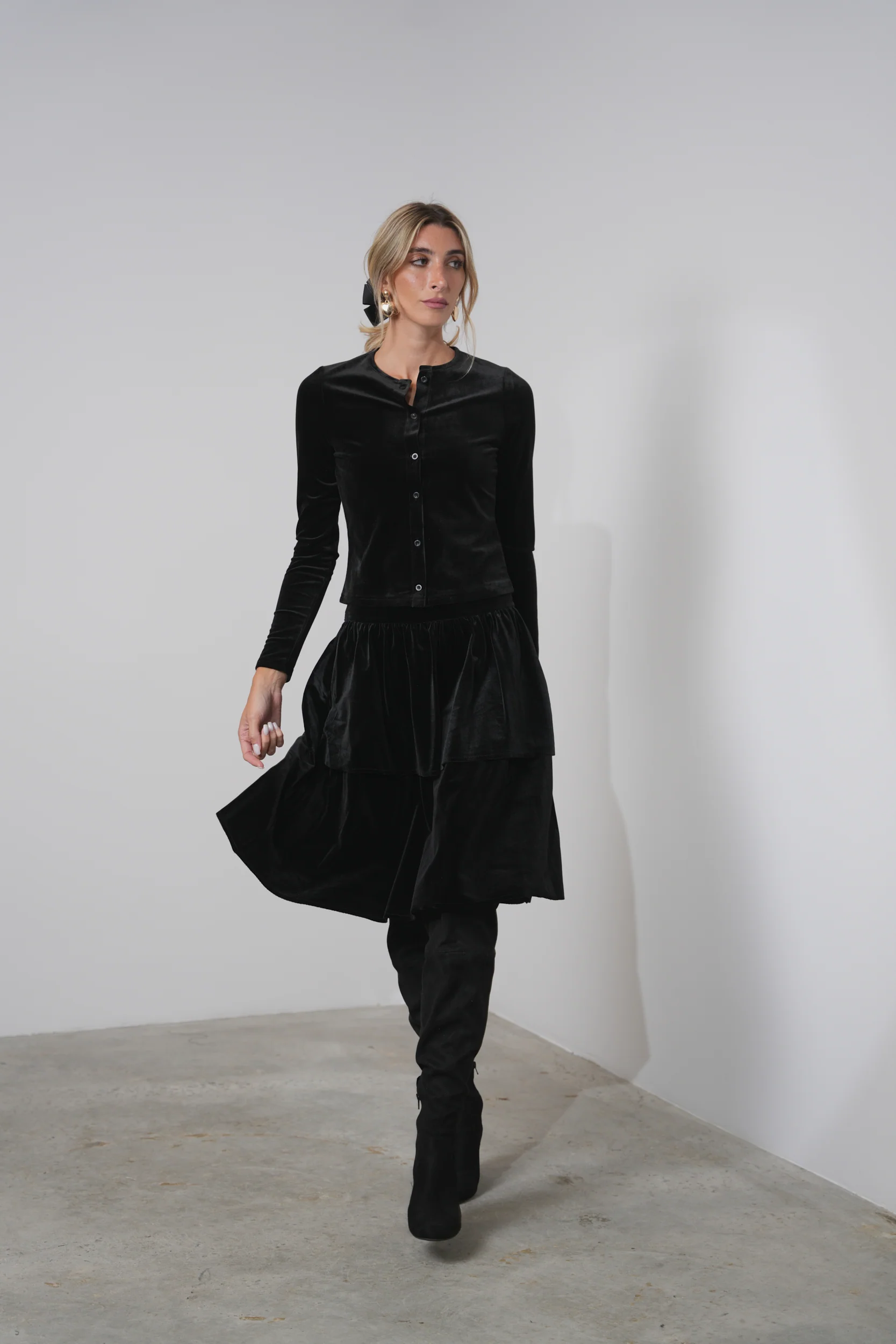Velour Crop Cardigan - Image 13