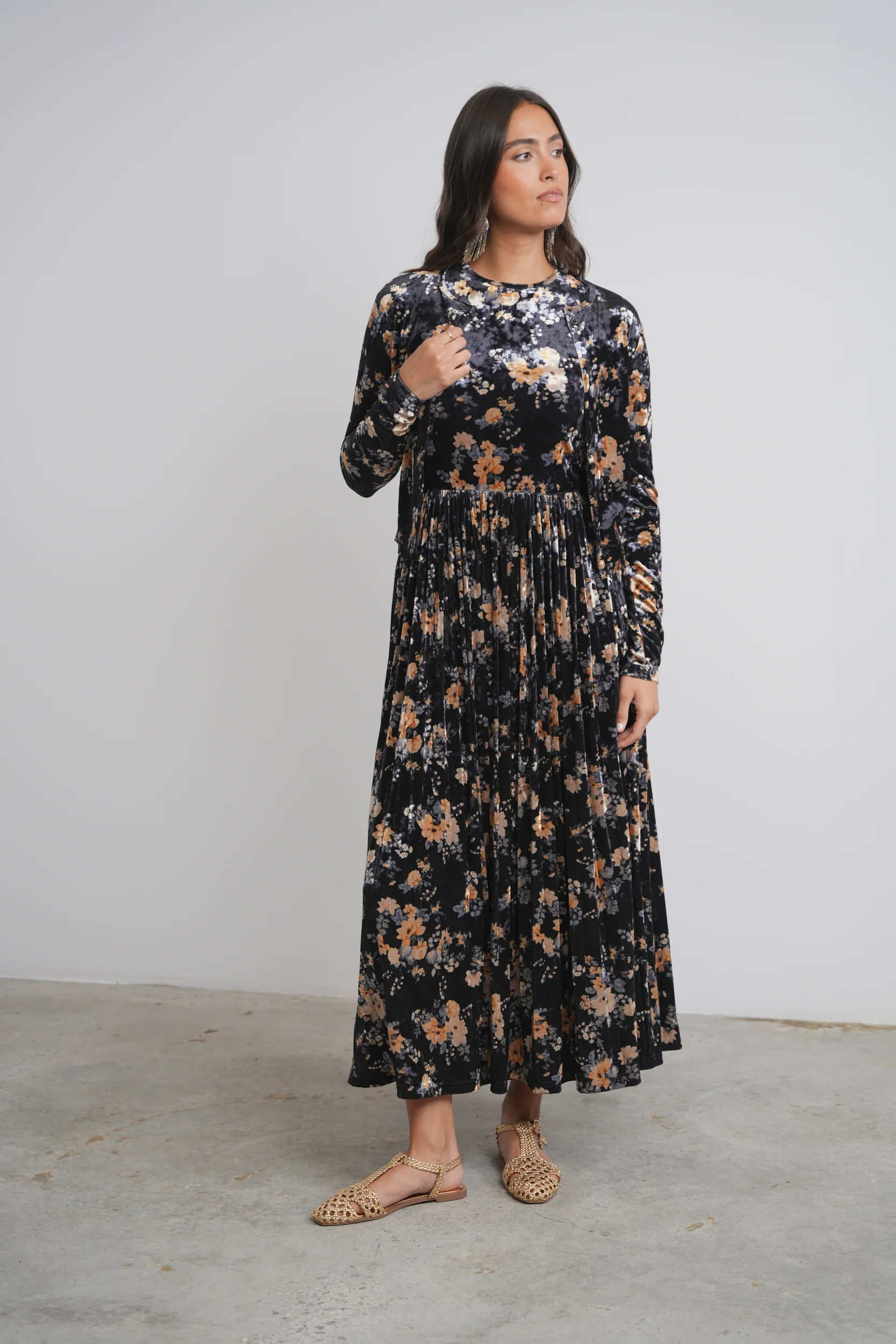 Velour Crop Cardigan - Image 15