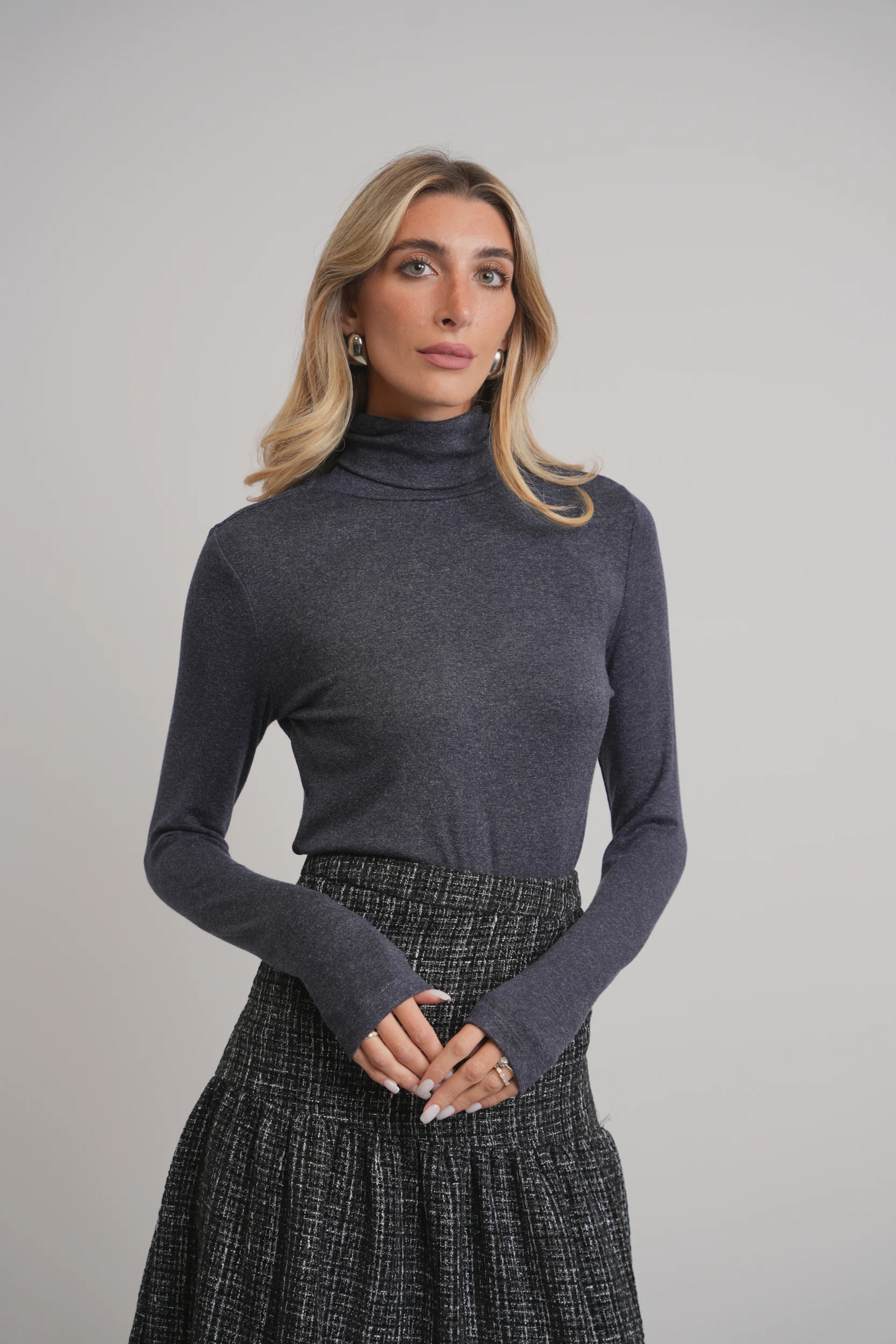 Metallic Speckled Soft Turtleneck - Image 6