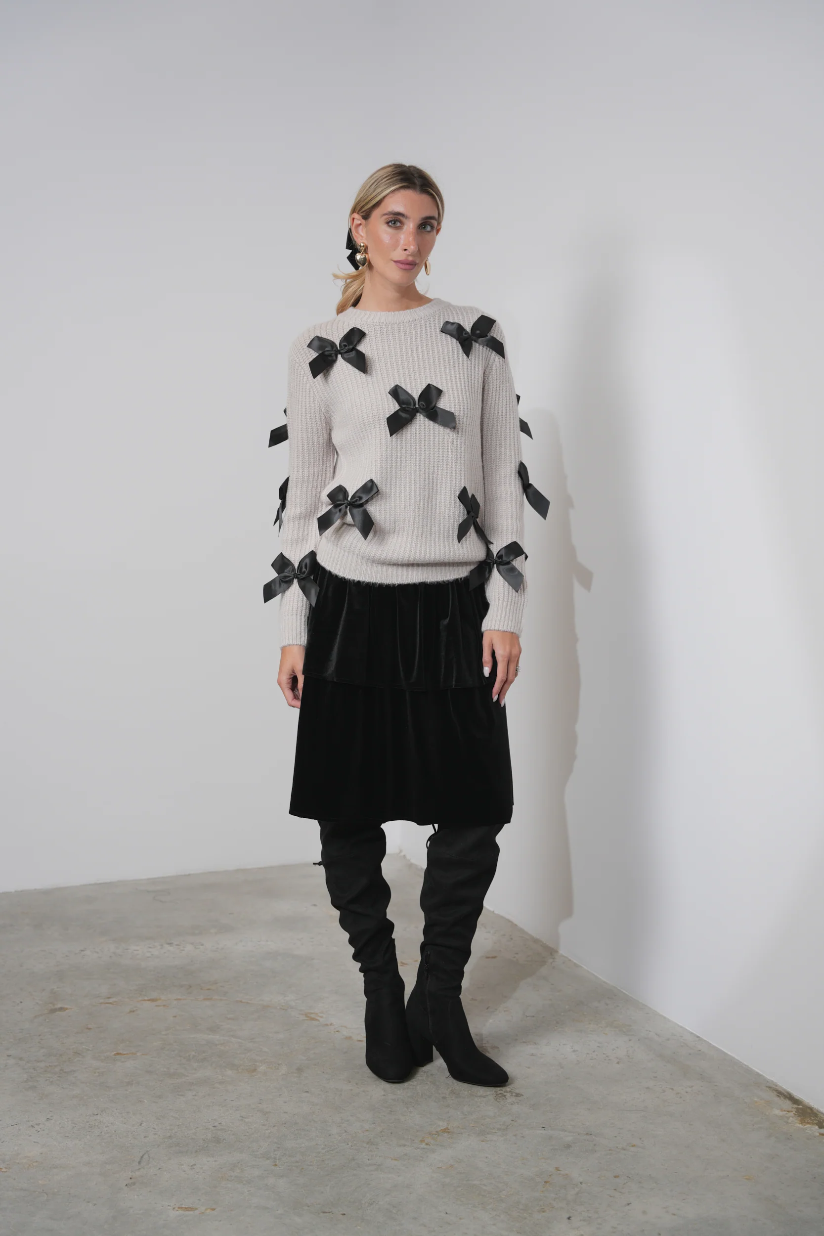 Bow Sweater - Image 10