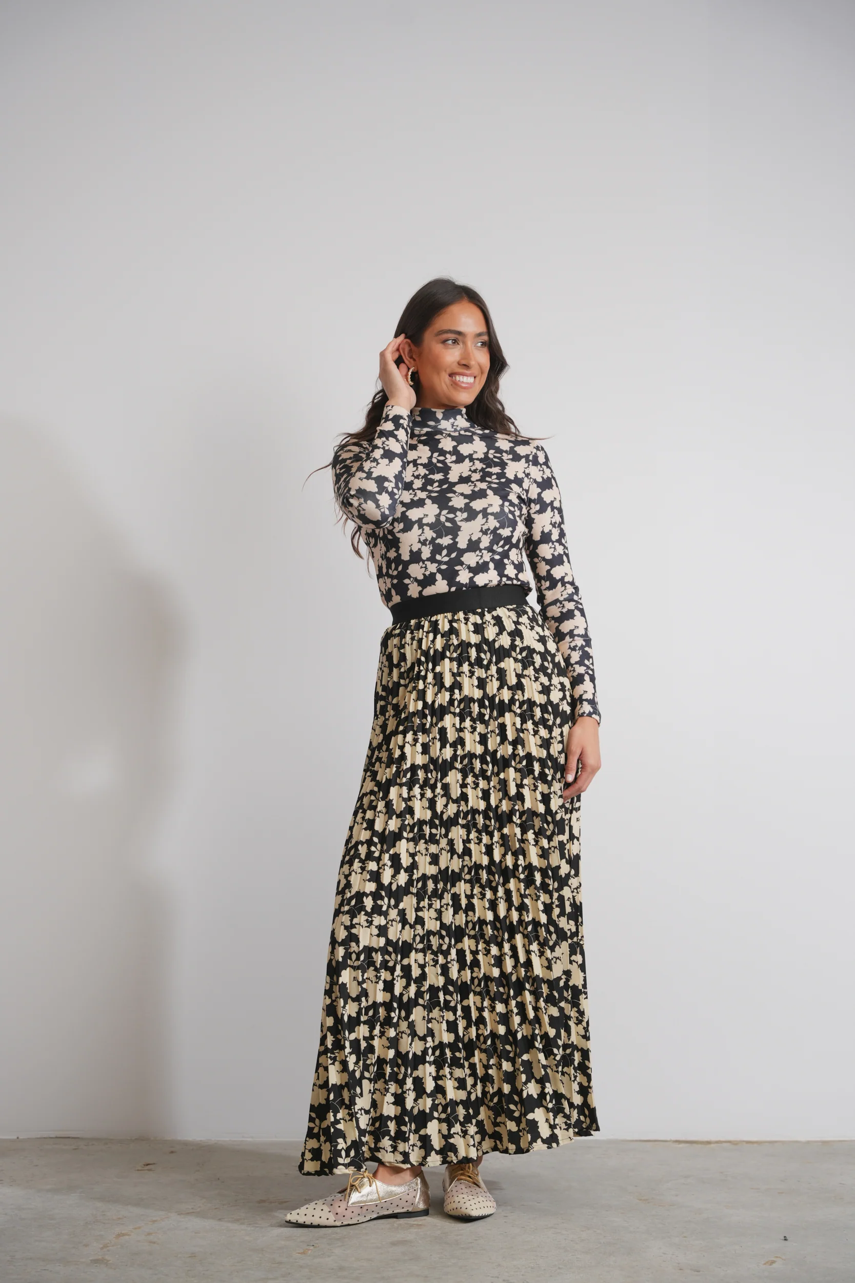 Mock Neck Print Top - Image 11