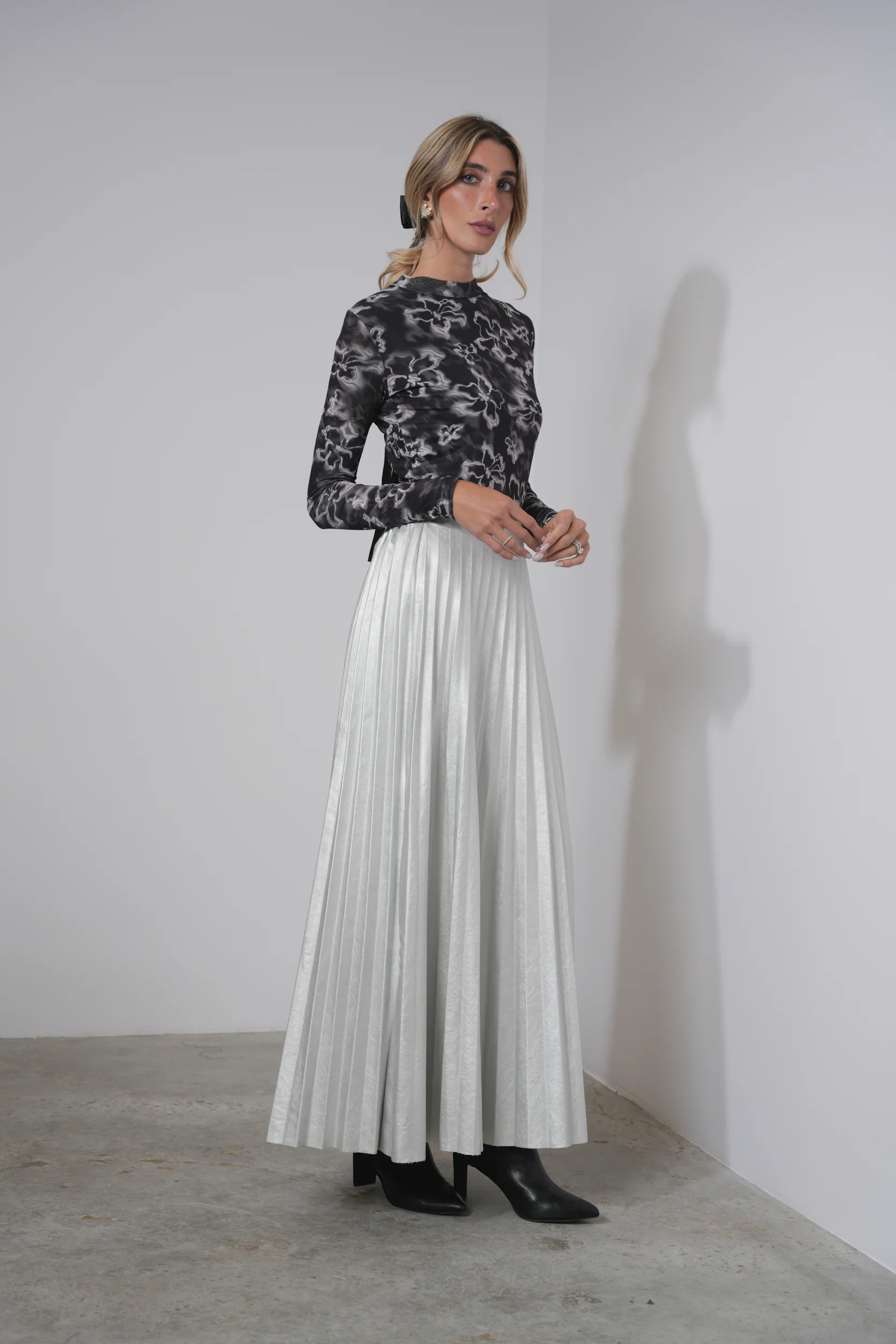 Mesh Mock Neck Top - Image 13
