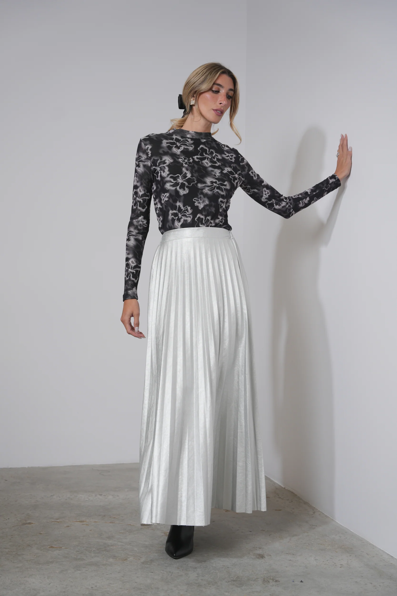 Maxi Leather Pleated Skirt - Image 3