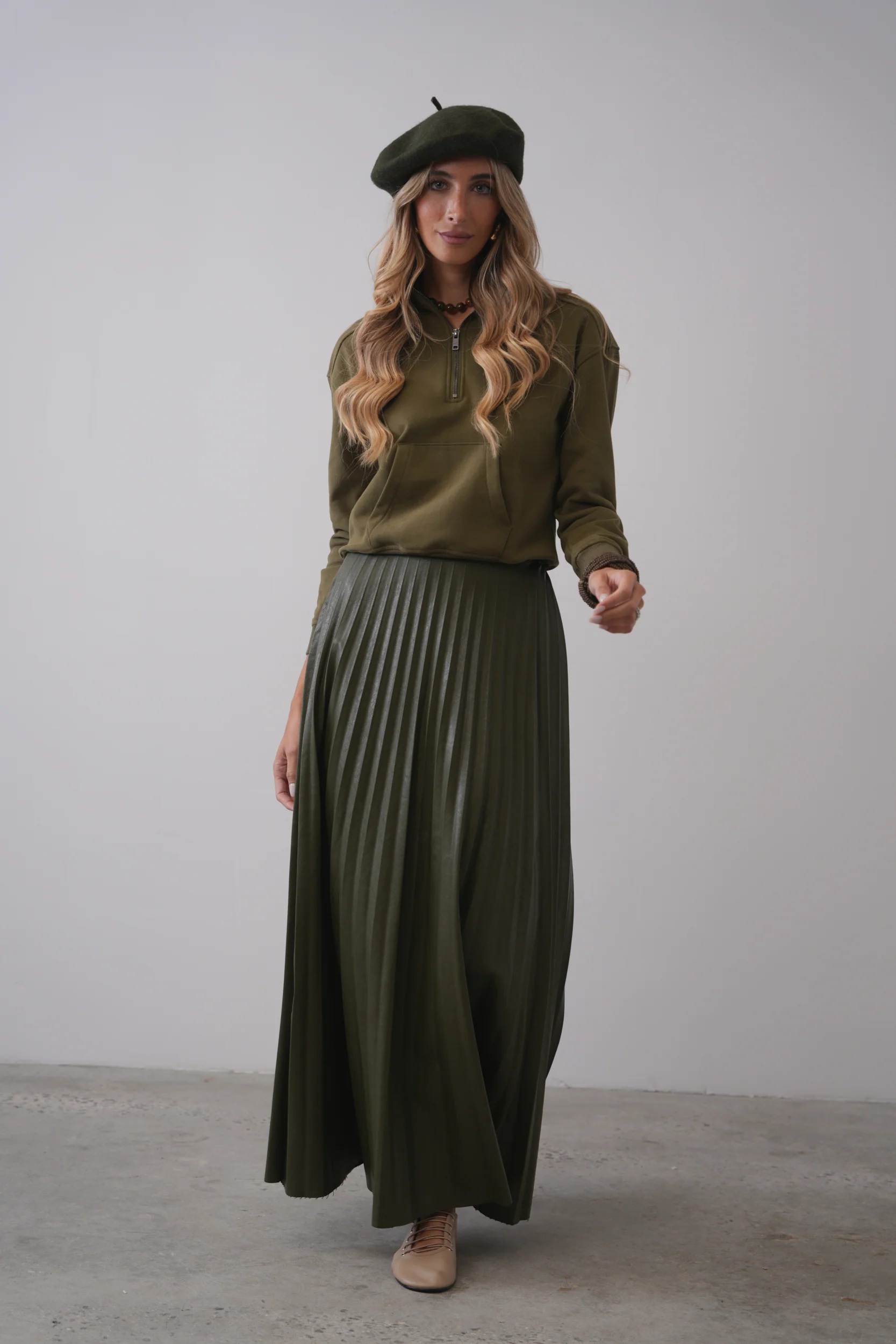 Maxi Leather Pleated Skirt - Image 4