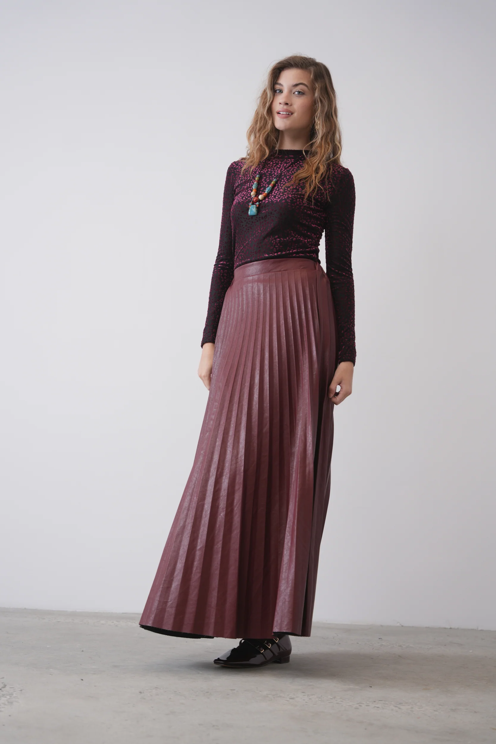 Maxi Leather Pleated Skirt - Image 7