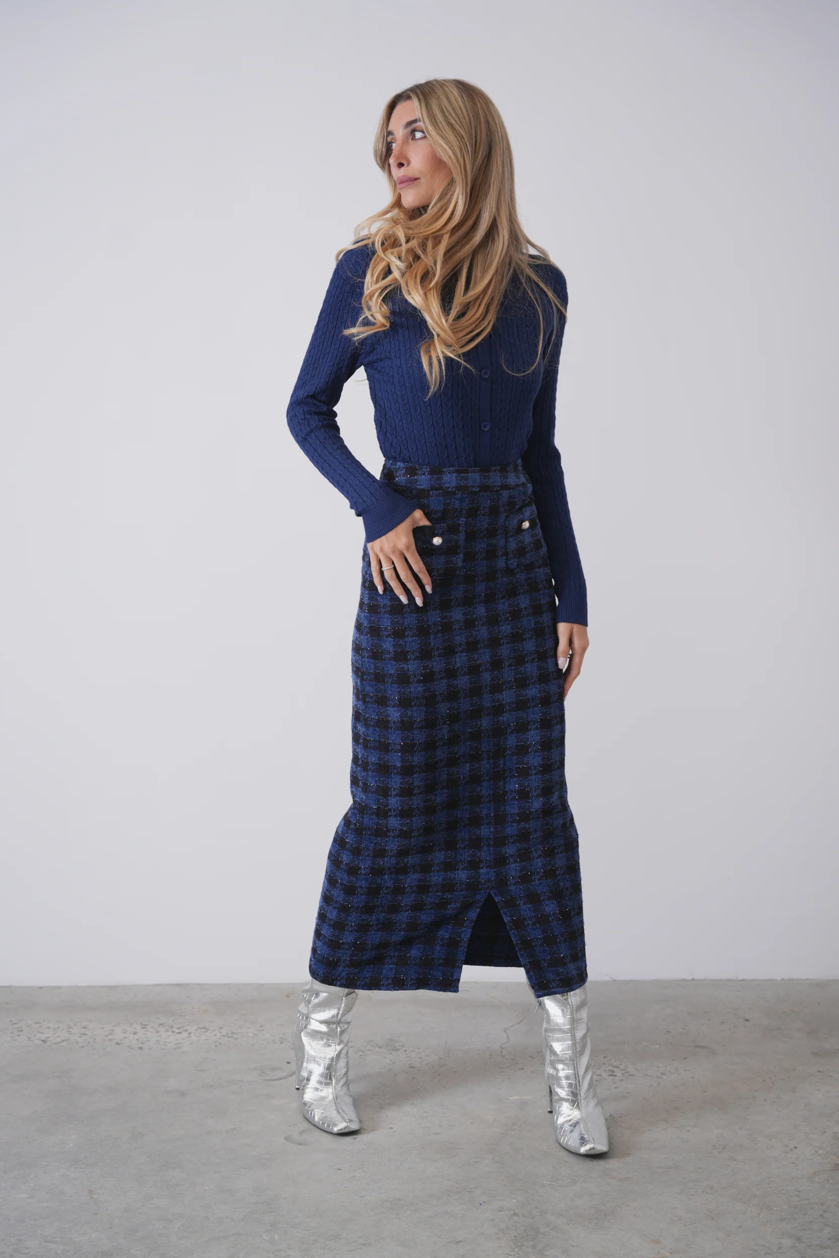 Tweed Skirt With Slit - Image 13