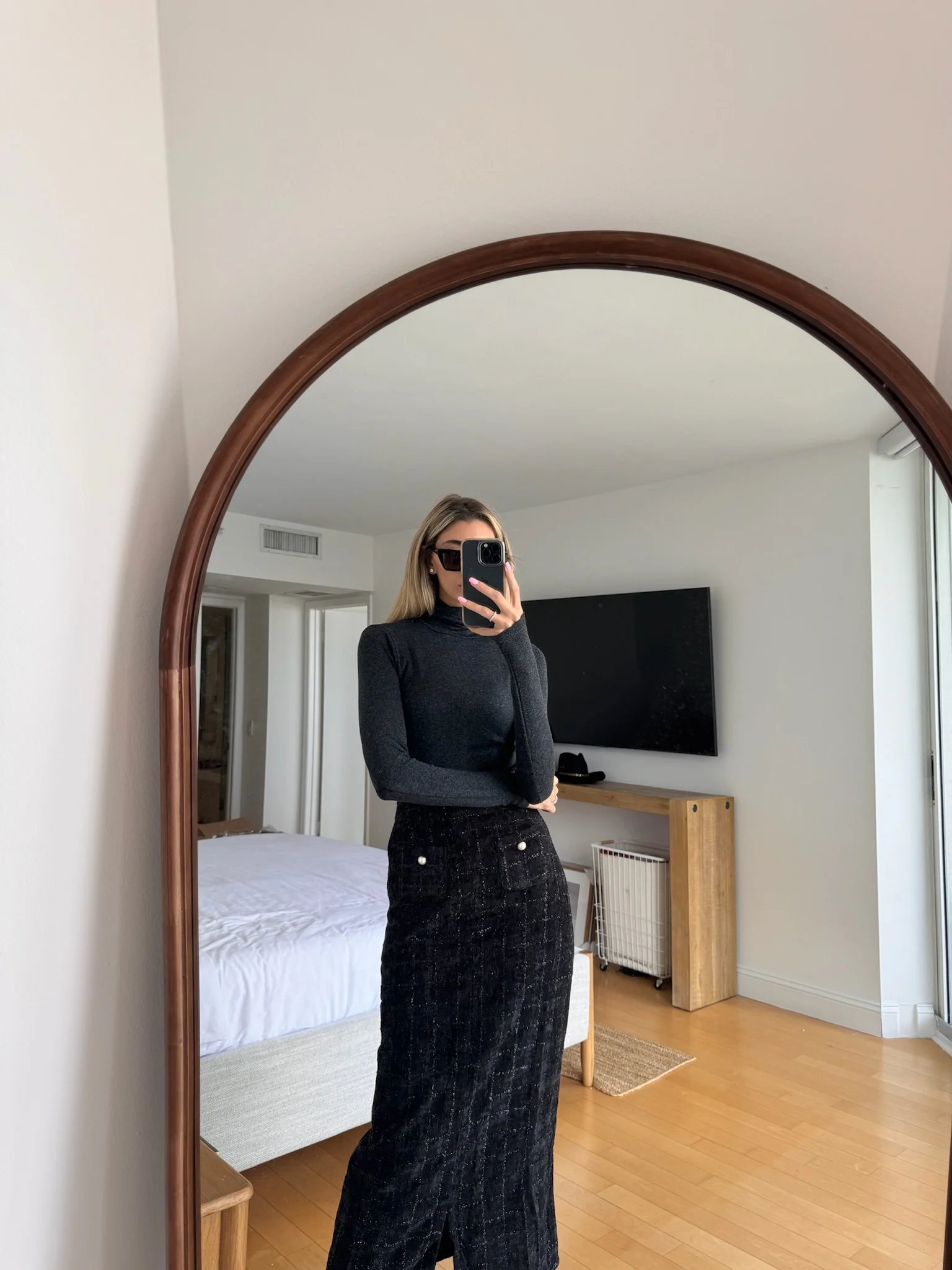 Tweed Skirt With Slit - Image 21