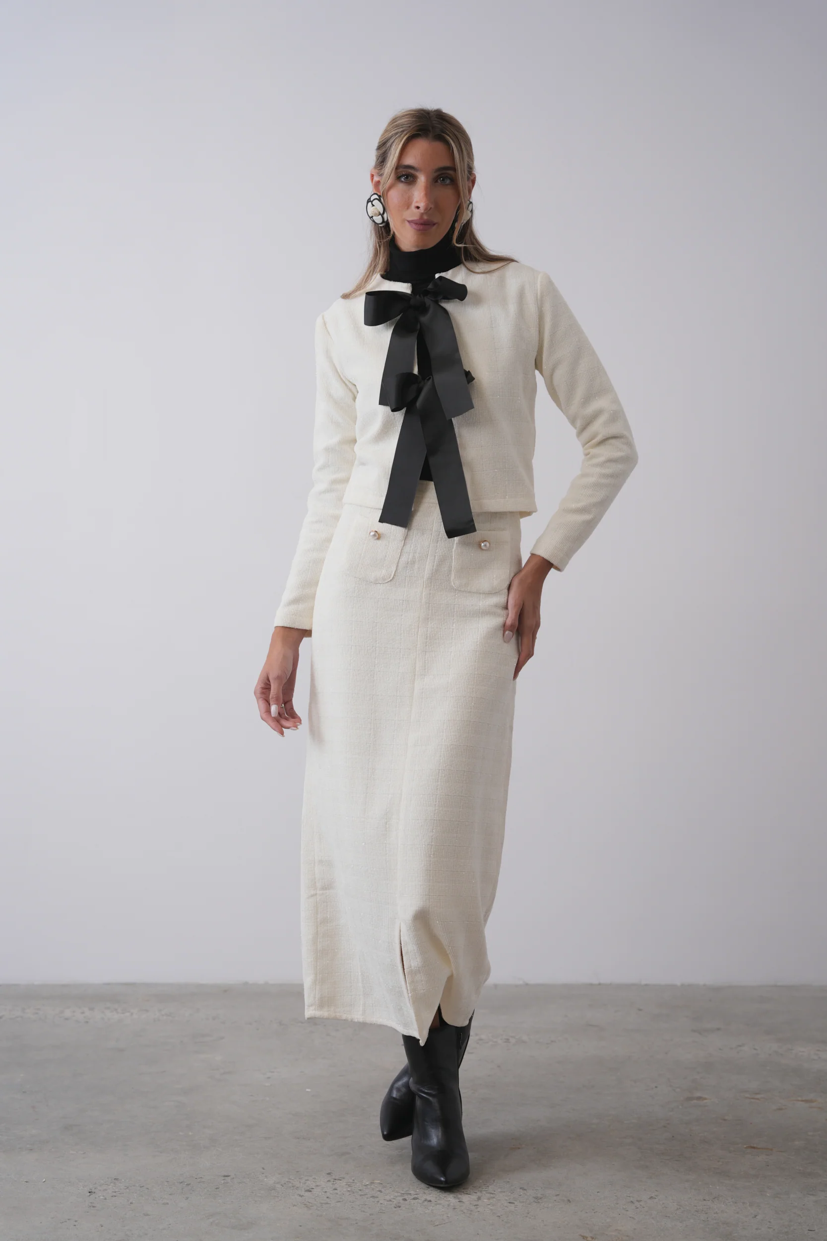 Tweed Skirt With Slit - Image 4