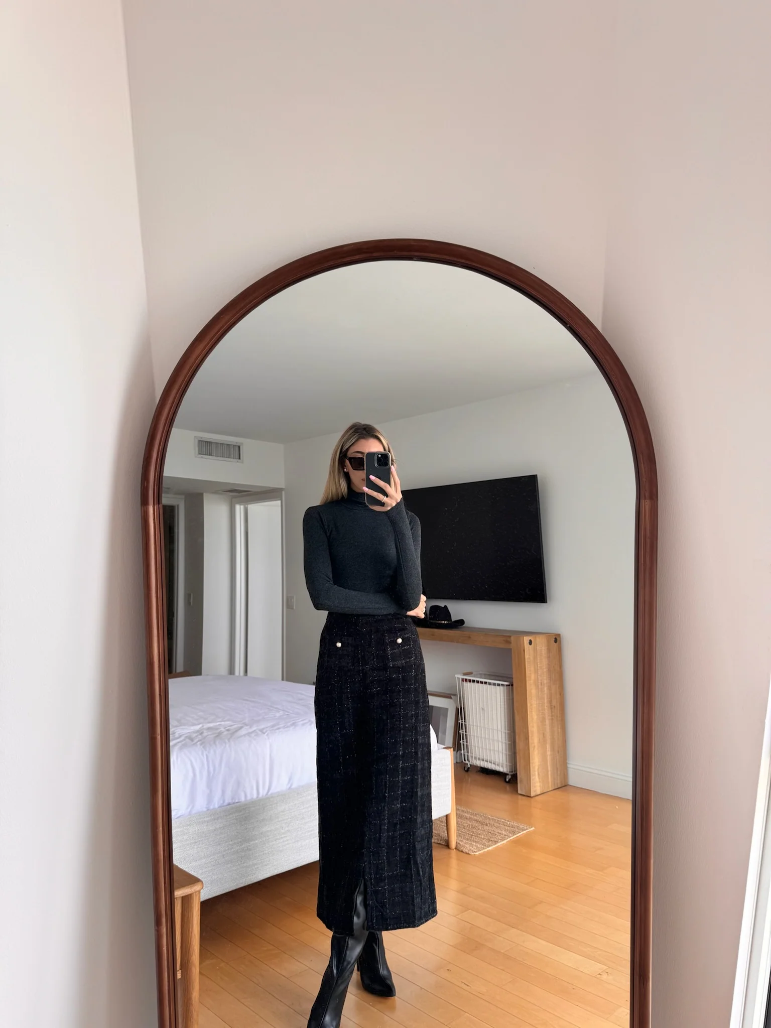 Tweed Skirt With Slit - Image 5