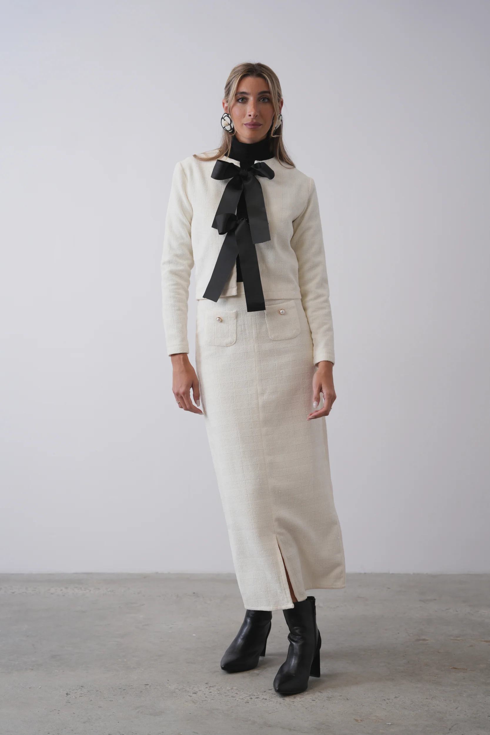 Tweed Skirt With Slit - Image 7