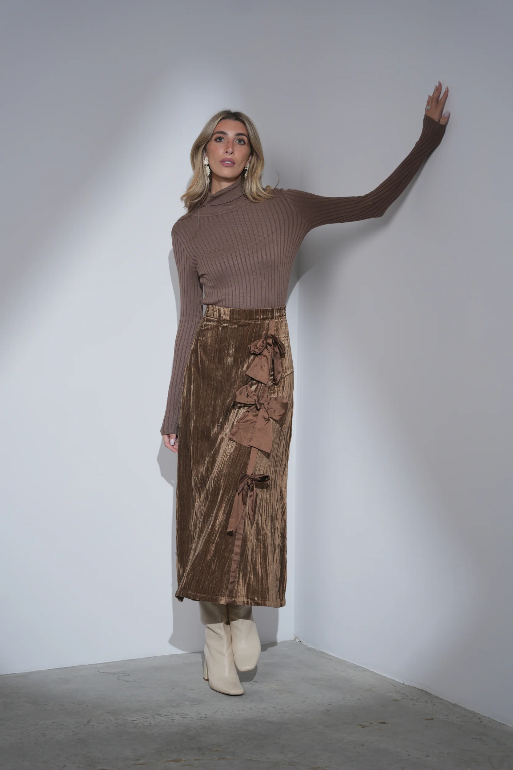 Velour Bow Skirt - Image 2