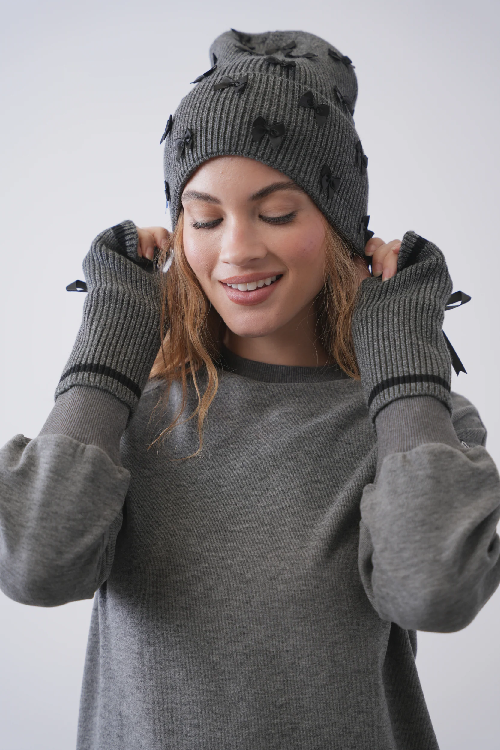 Bow Beanie - Image 22
