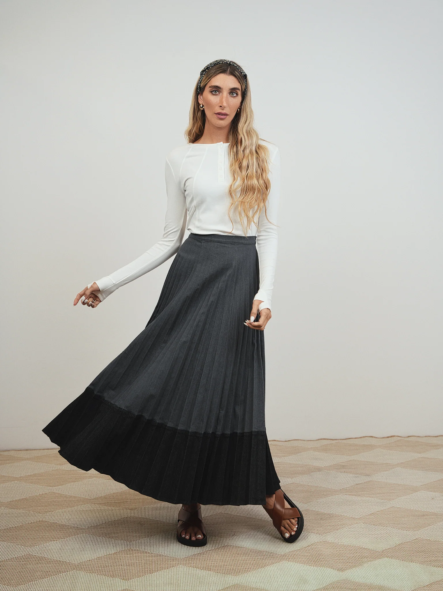 Colorblock Pleated Denim Skirt - Long - Image 10