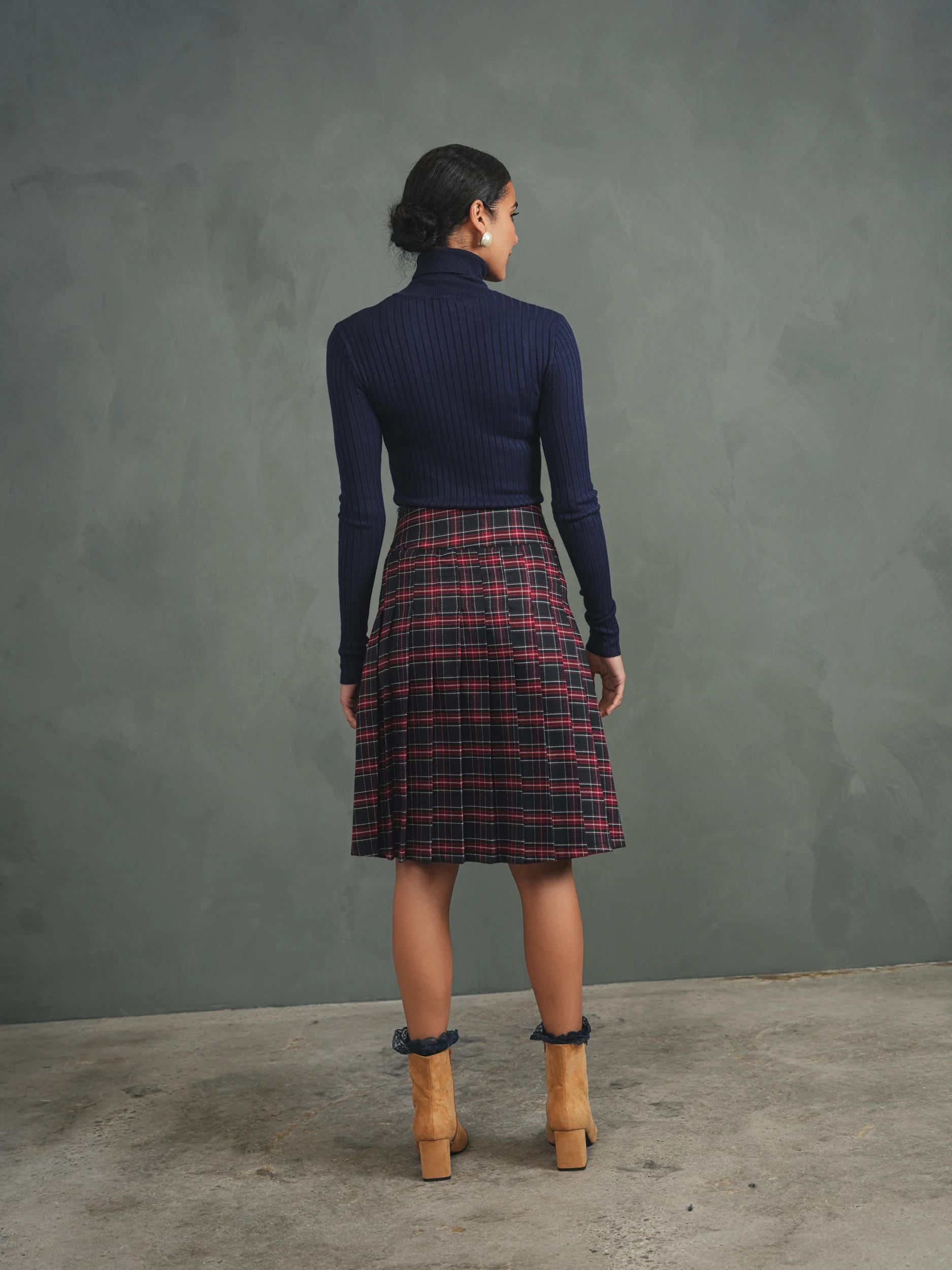 Basic Knit Turtleneck - Image 3
