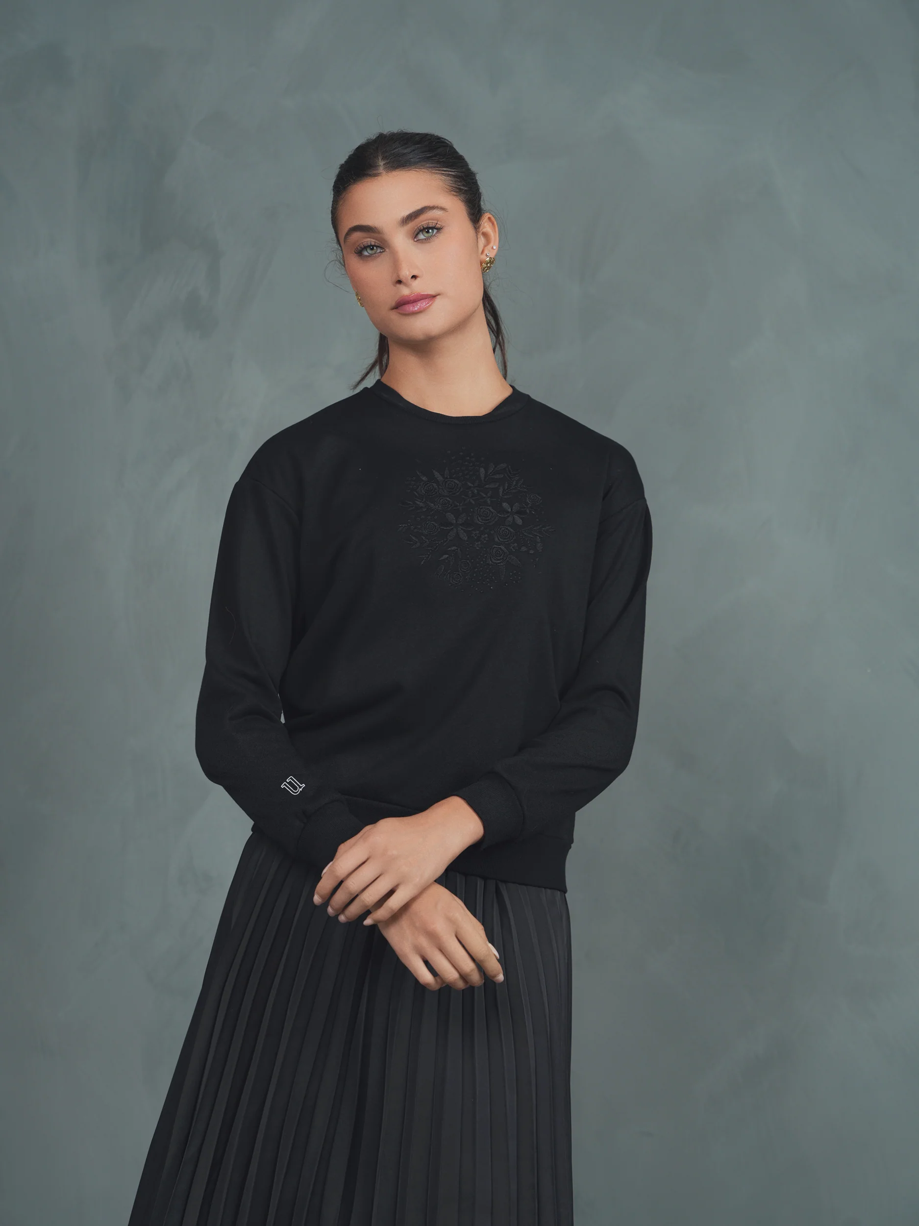 Embroidery Sweatshirt - Image 4