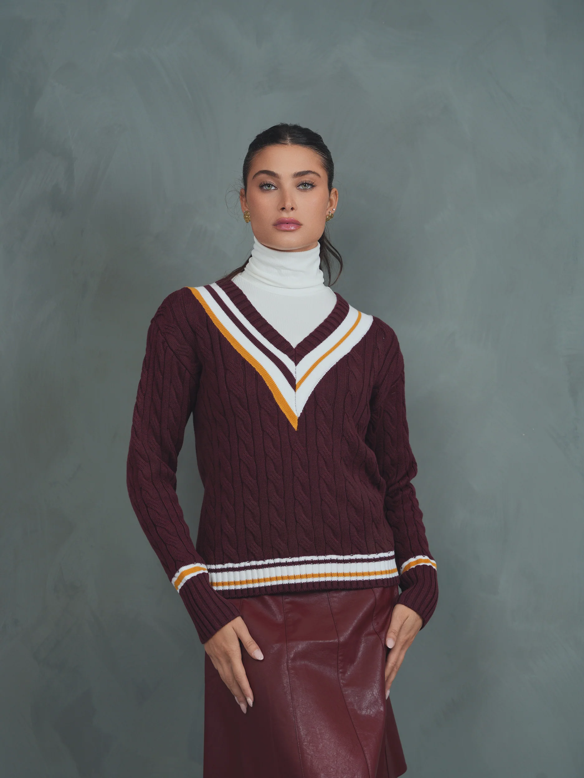 Cable Knit V-Neck Sweater - Image 4