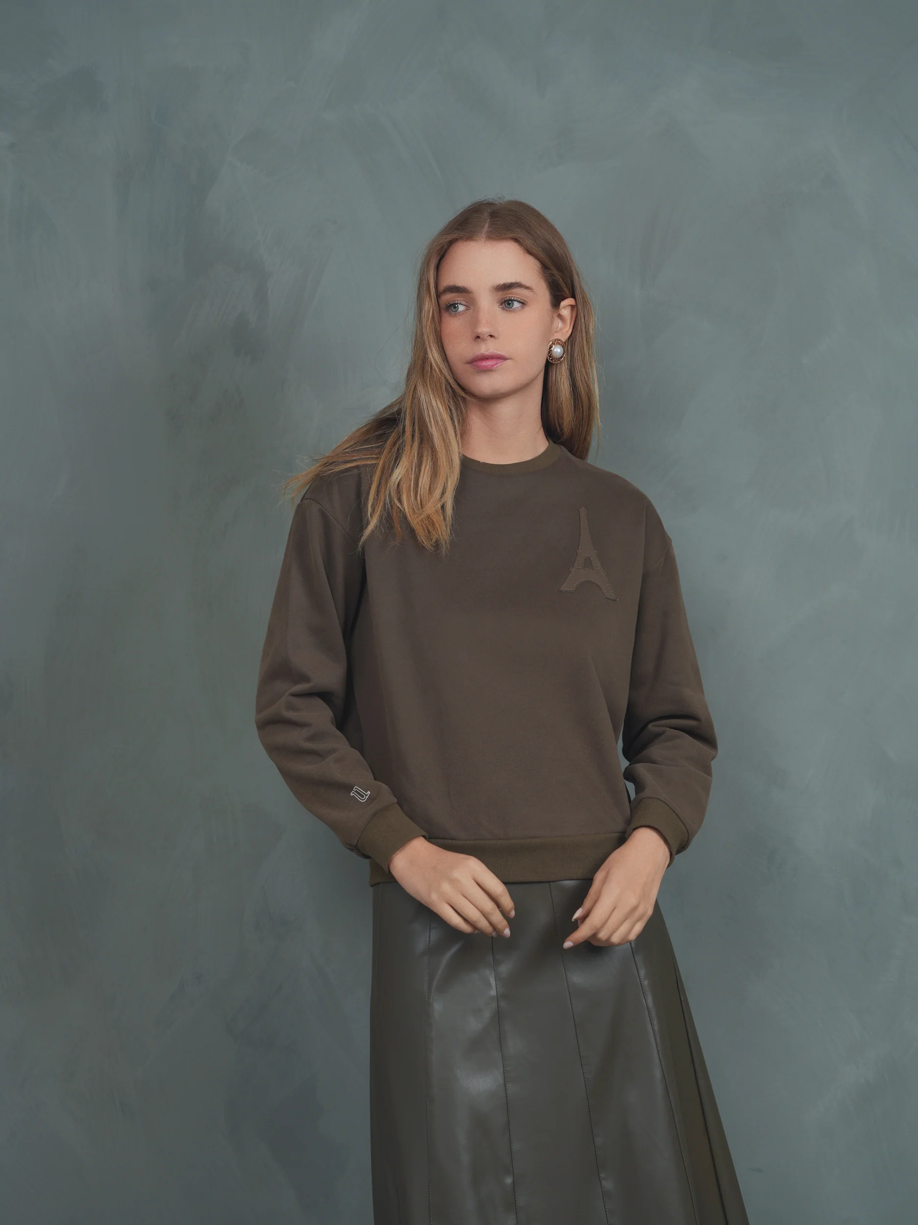 Eiffel Sweatshirt - Image 6