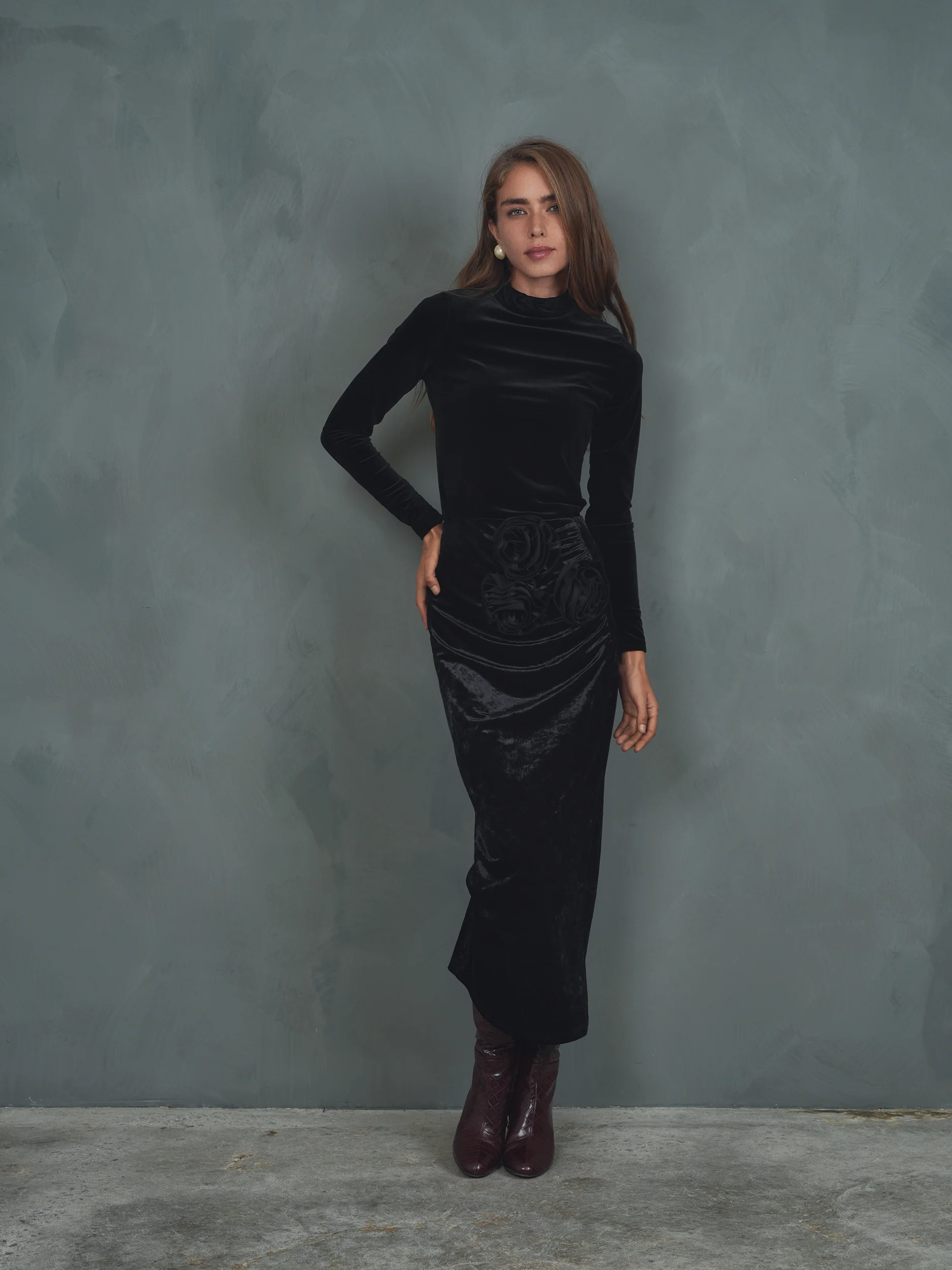 Rossette Velour Skirt - Image 12