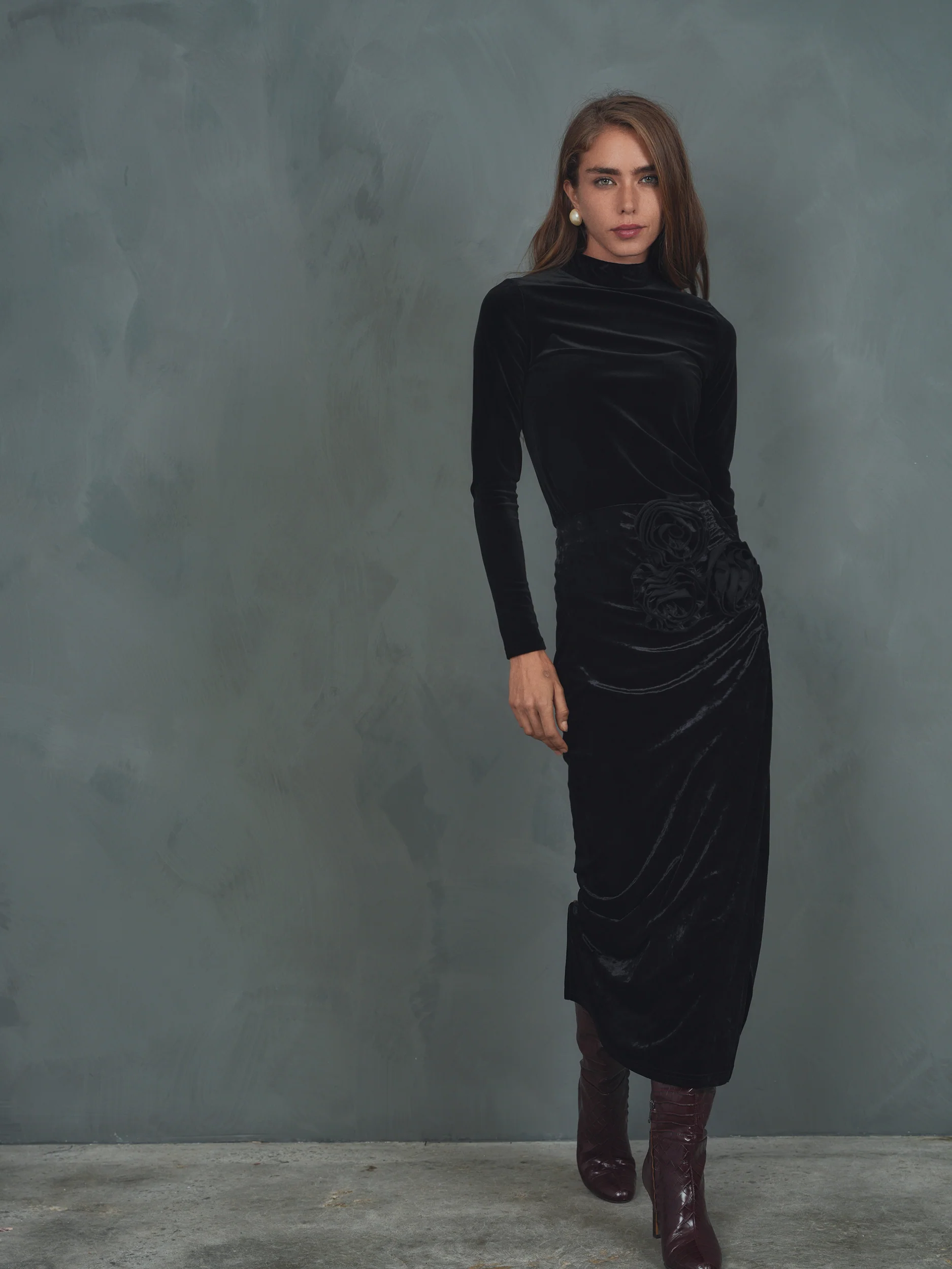 Rossette Velour Skirt - Image 13