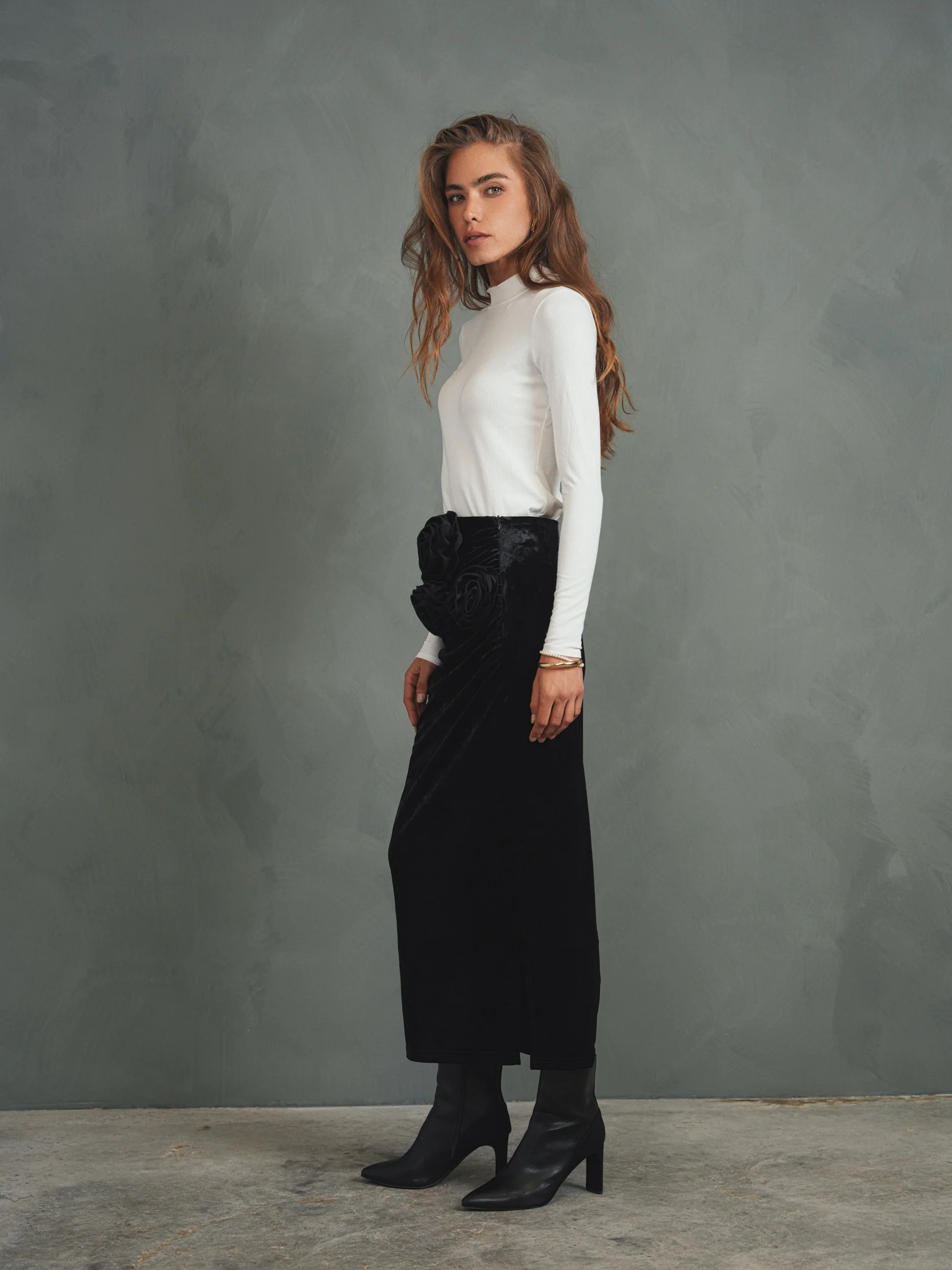 Rossette Velour Skirt - Image 18