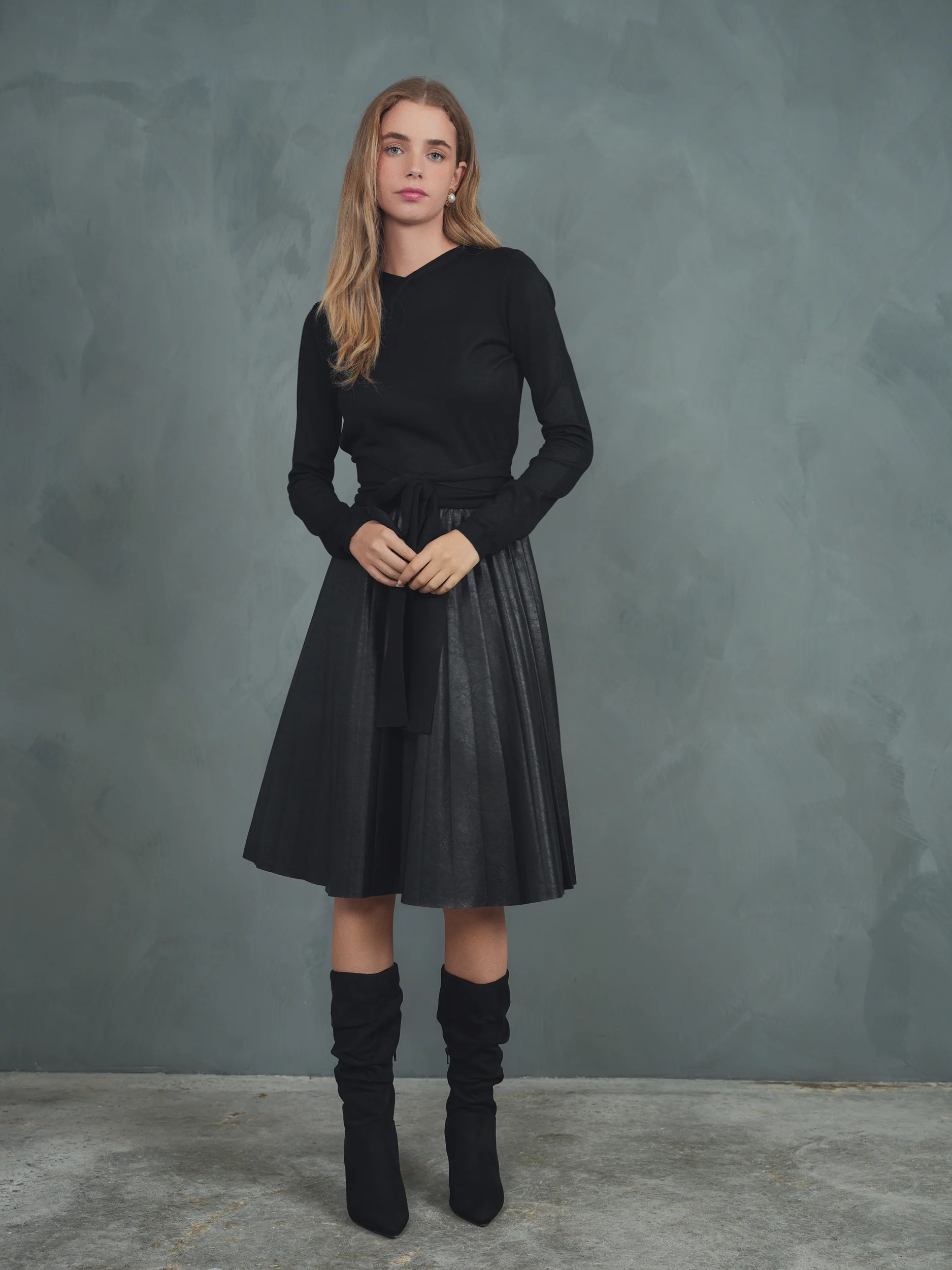 Pleated Leather Skirt - Image 5