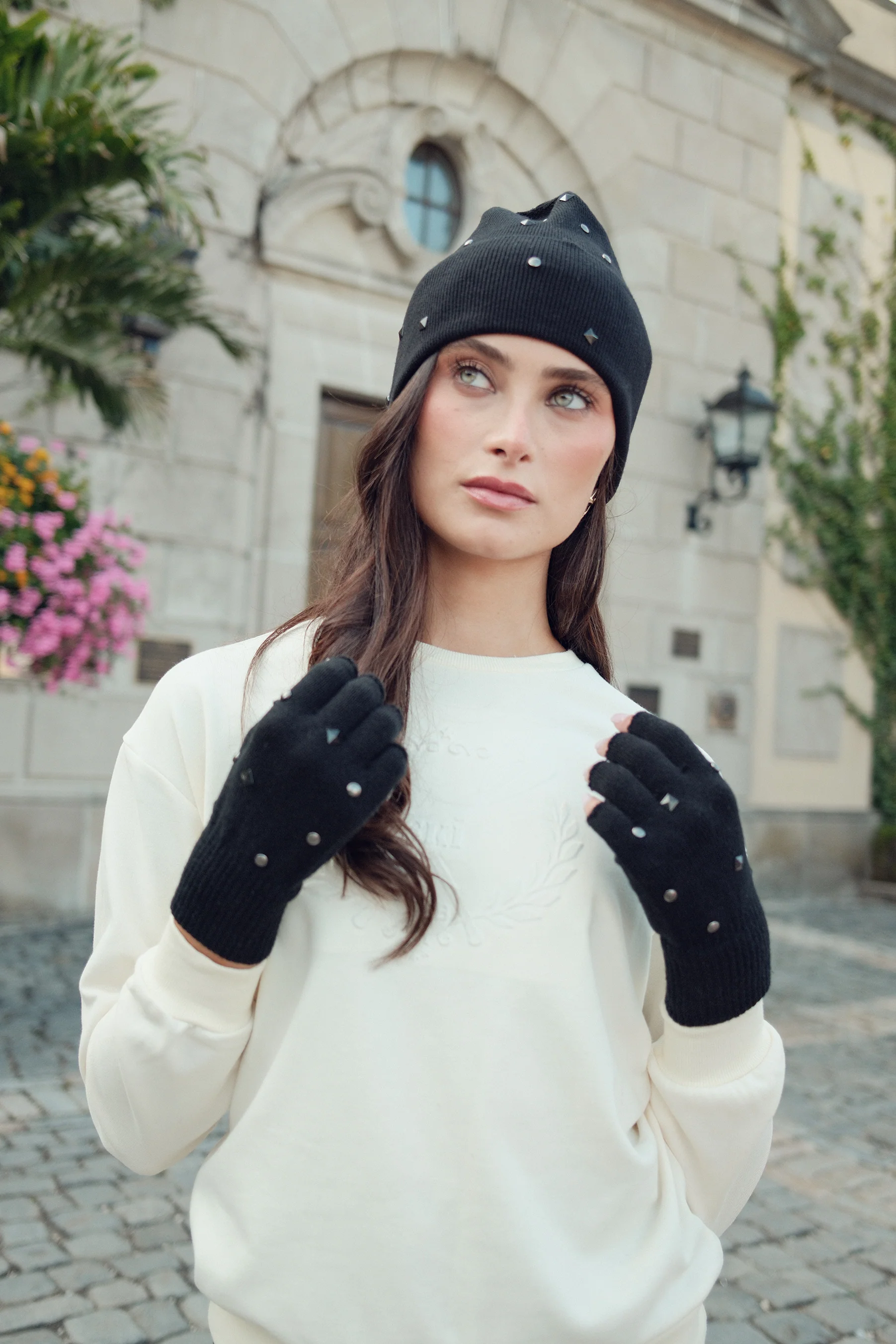 Stud Finger Gloves