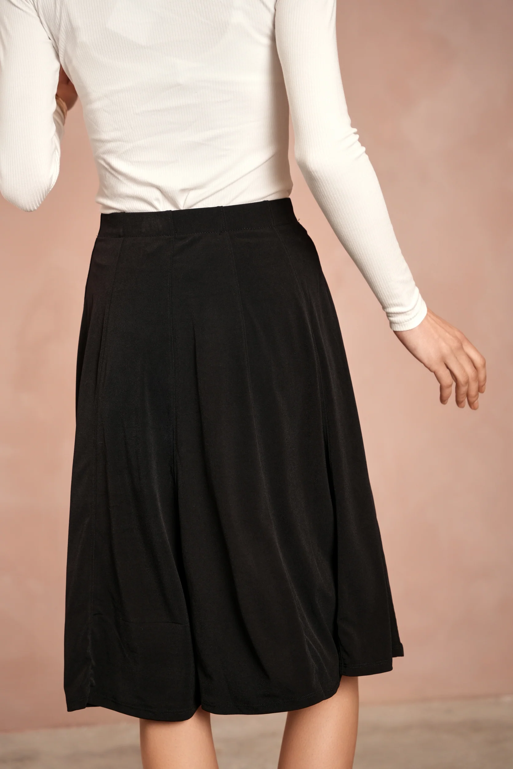 Super Light-Weight Slinky Panel Skirt - Image 7