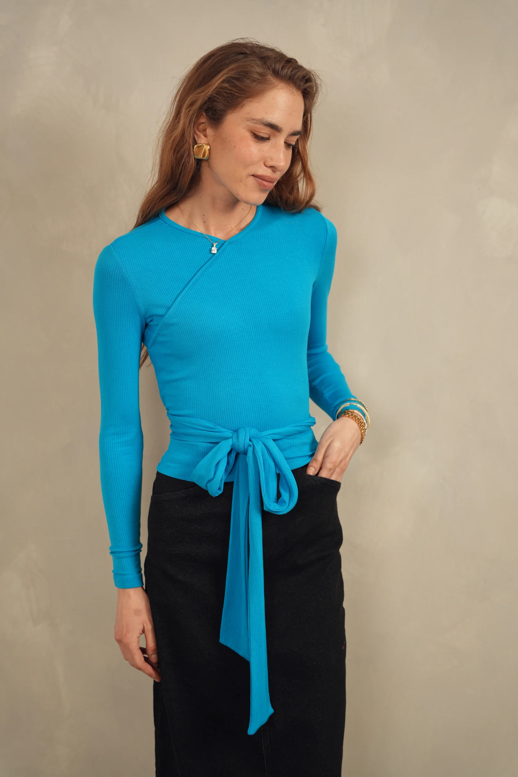 Soft Rib Tie V Tee - Image 3