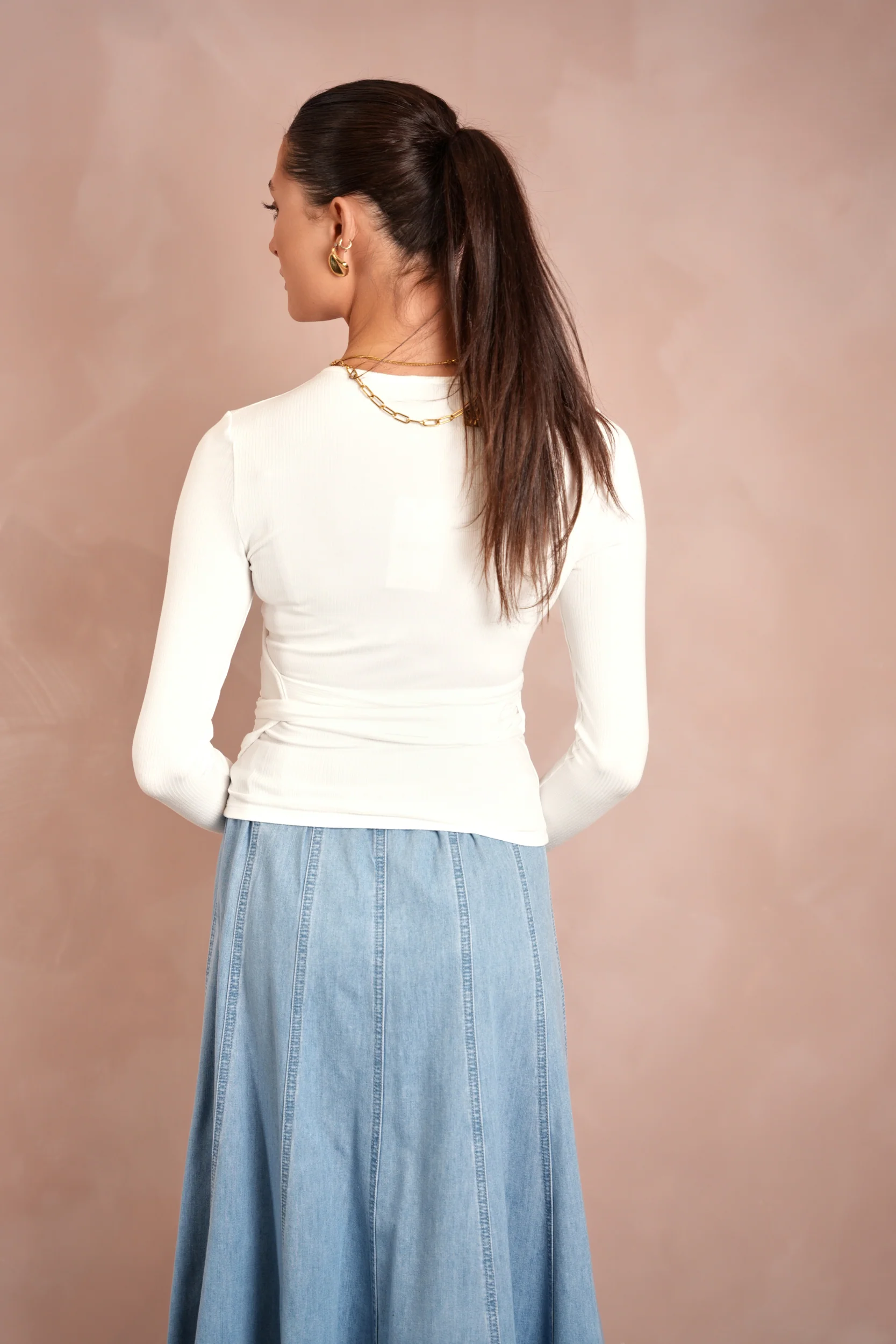 Soft Rib Wrap Tee - Image 17