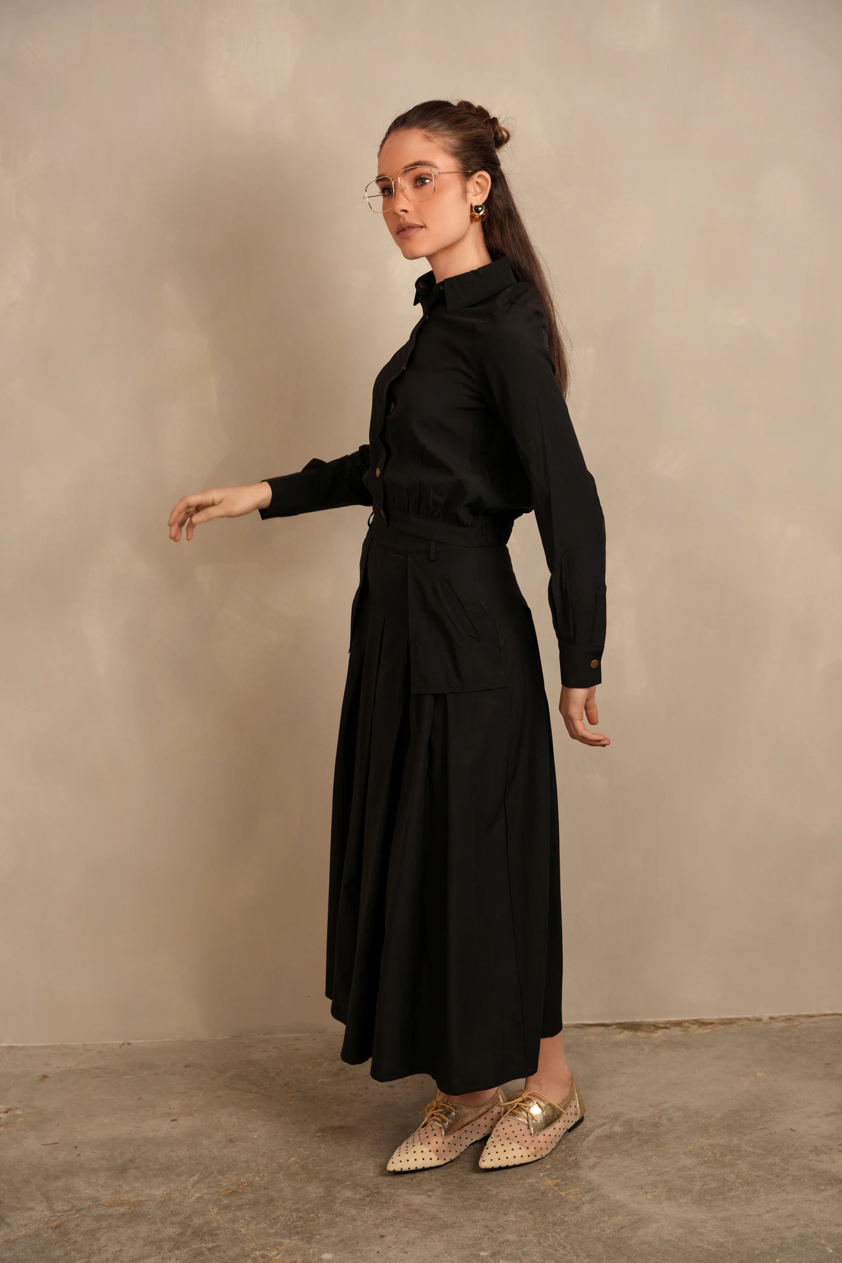 Pleated Skirt w/ Exposed Pockets - Image 11