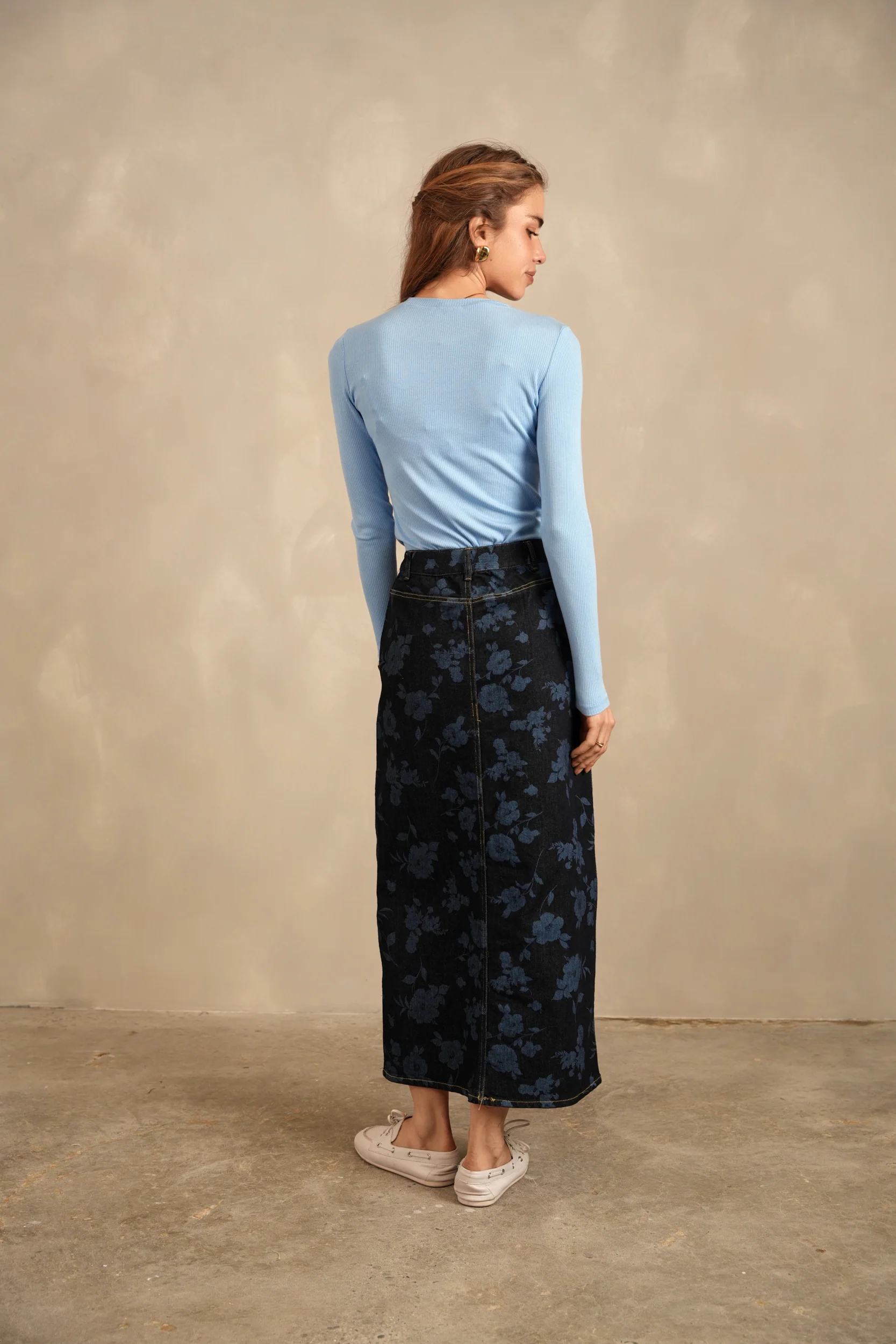 Printed Slit Denim Skirt - Image 21