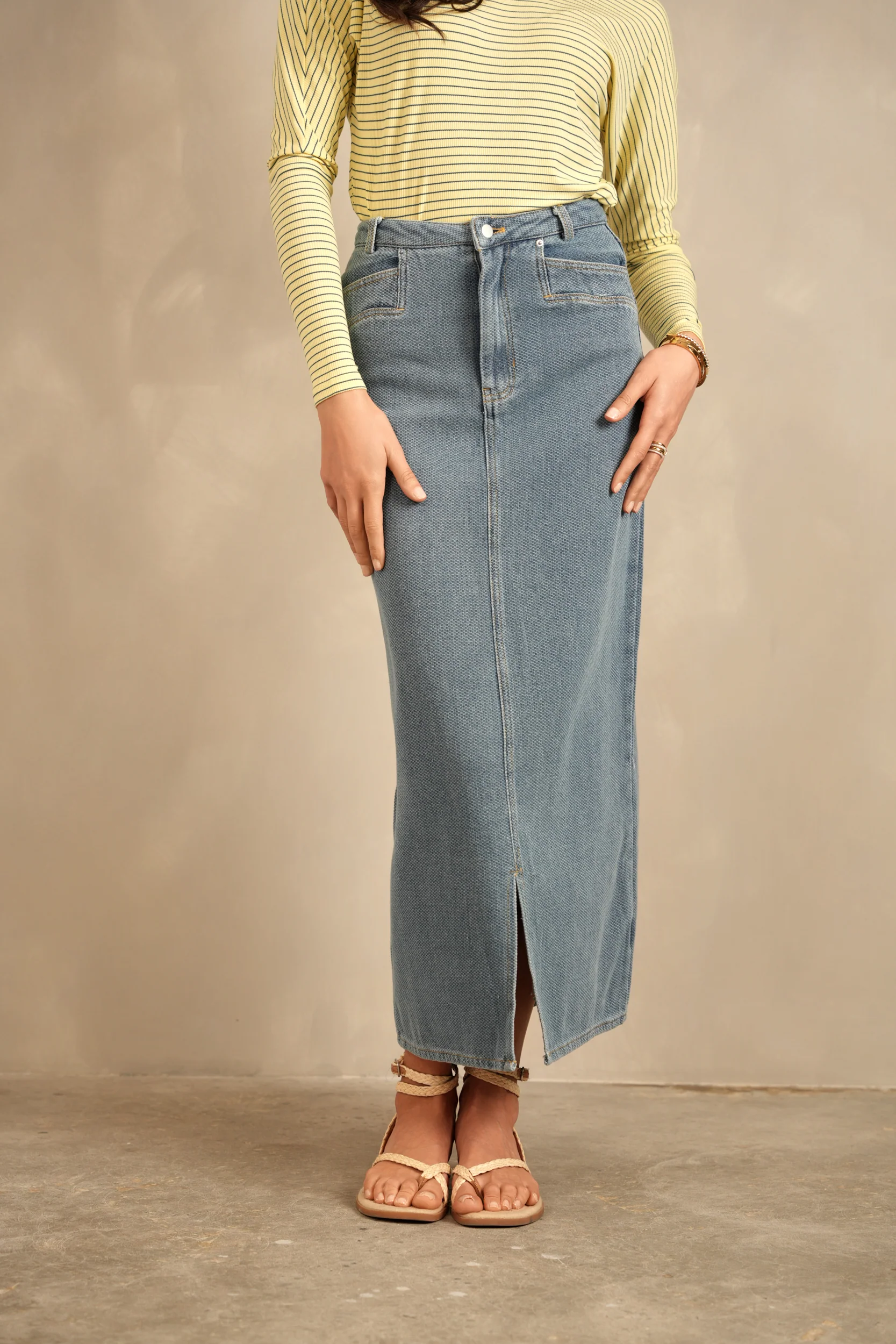 Textured Slit Skirt - Image 14