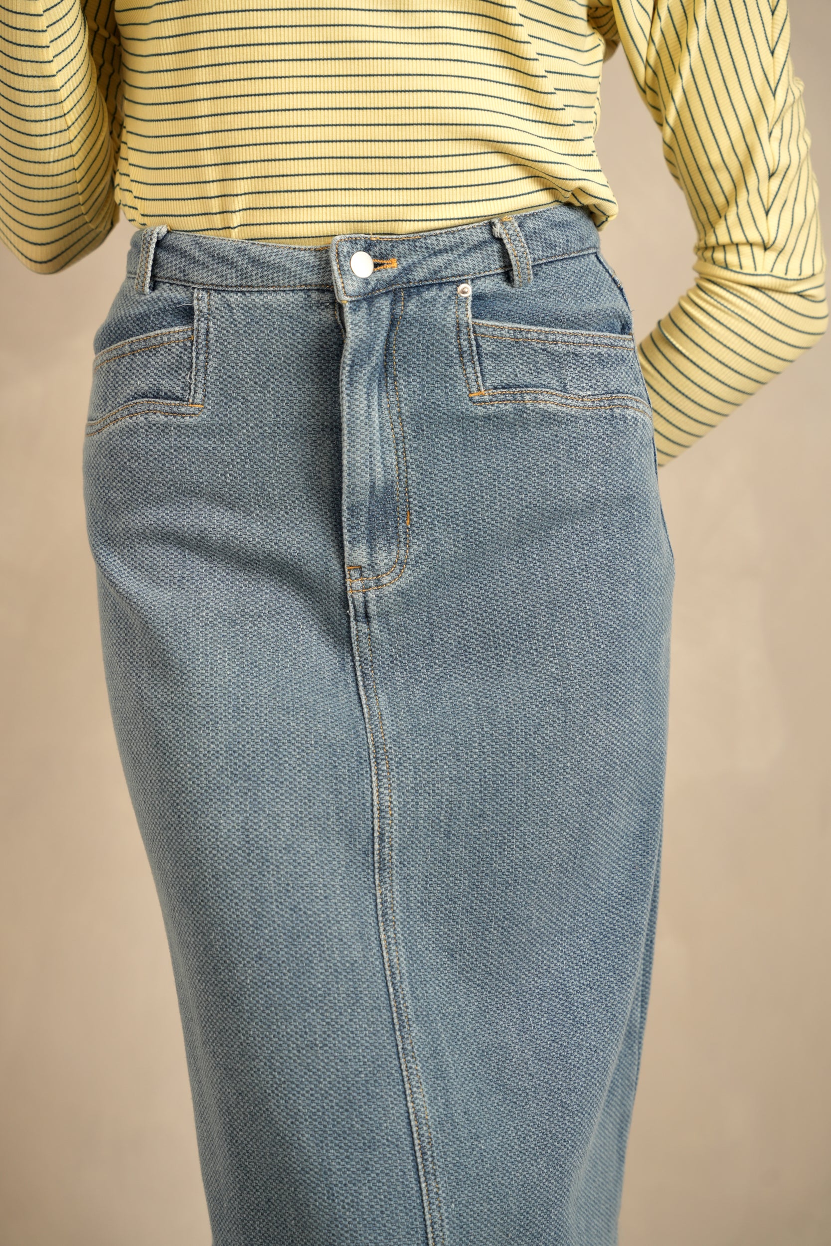 Textured Slit Skirt - Image 17